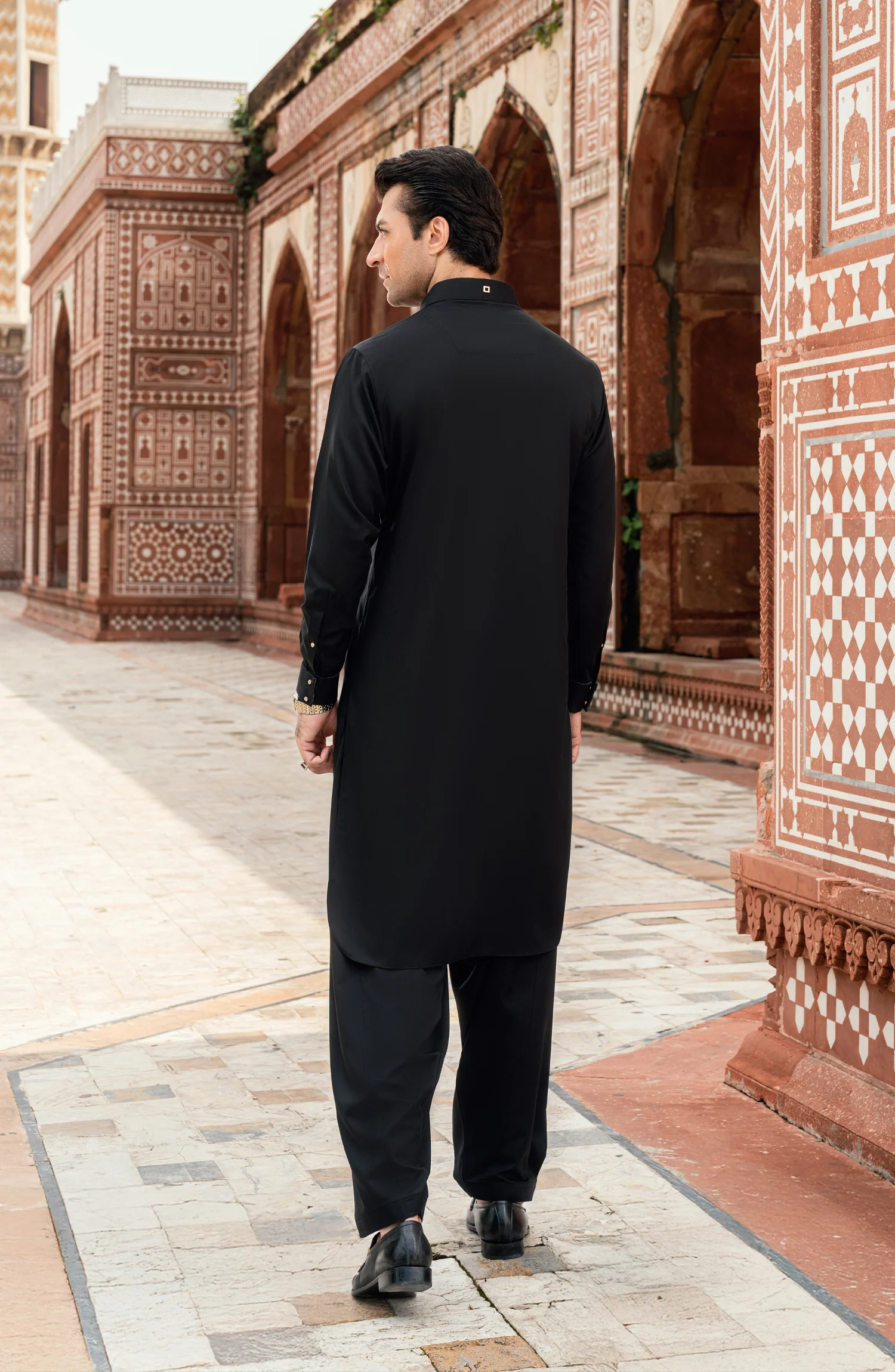 BLACK BLENDED KAMEEZ SHALWAR - Image 6