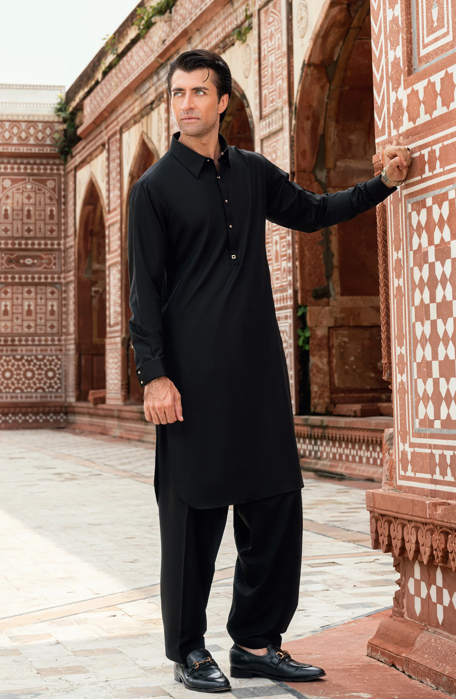 BLACK BLENDED KAMEEZ SHALWAR - Image 7