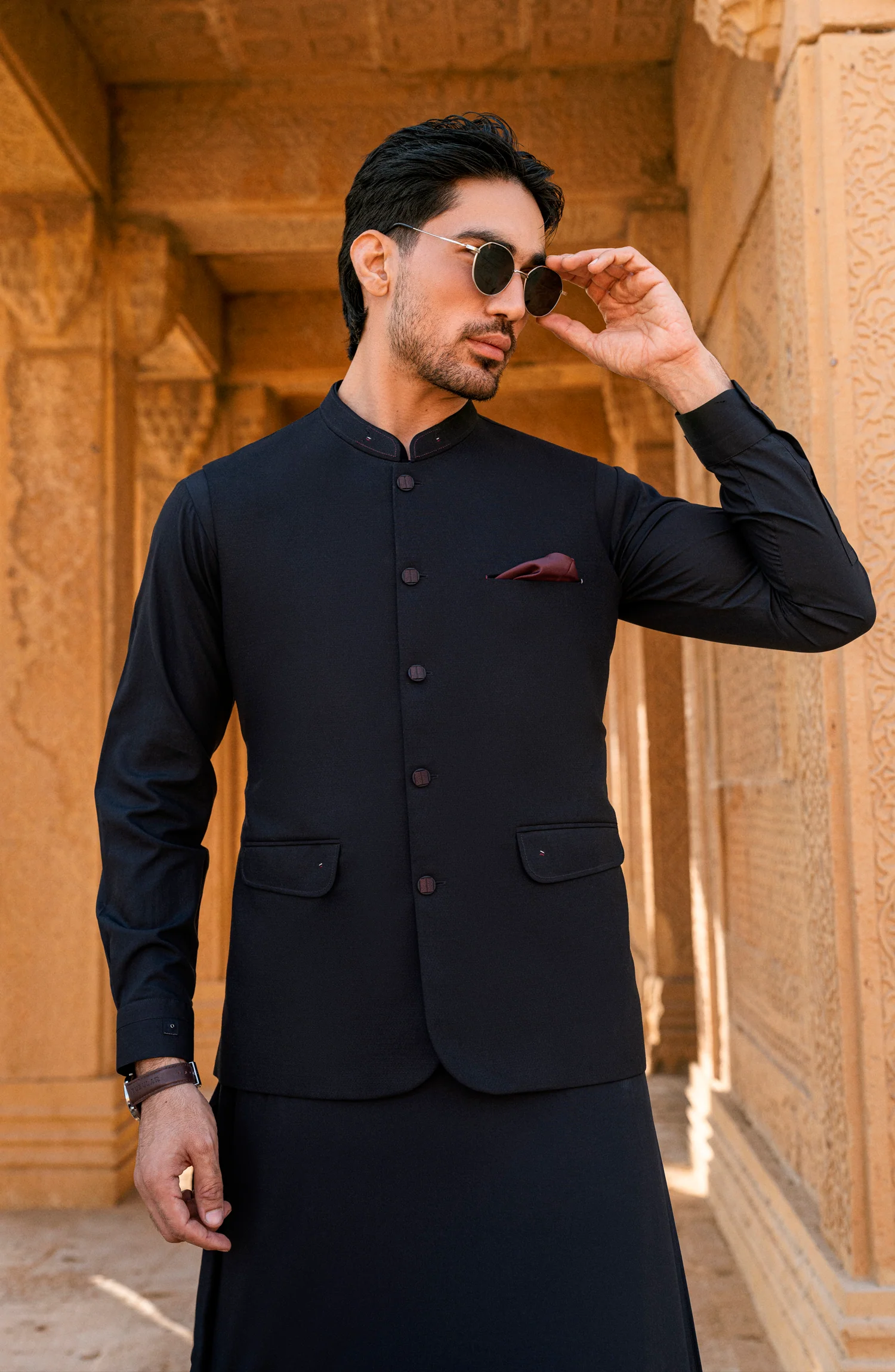 BLACK BLENDED WAISTCOAT - Image 4