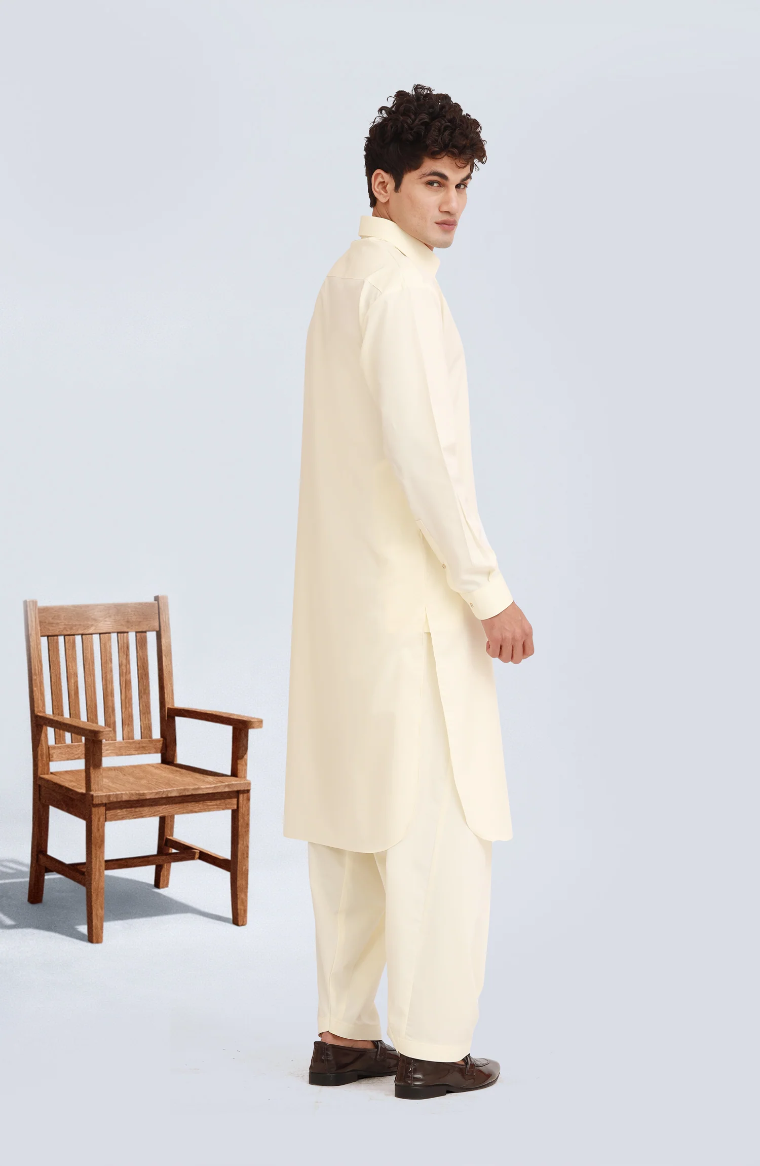 BOSKI BLENDED KAMEEZ SHALWAR - Image 4