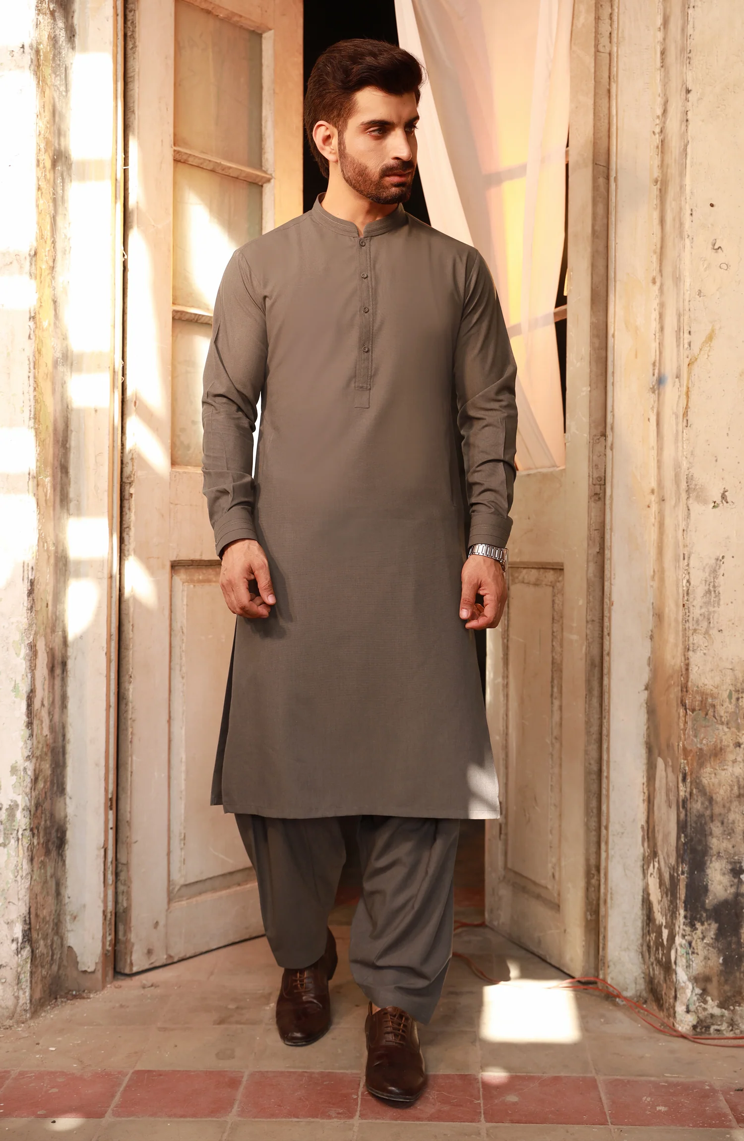 BROWN BLENDED KAMEEZ SHALWAR