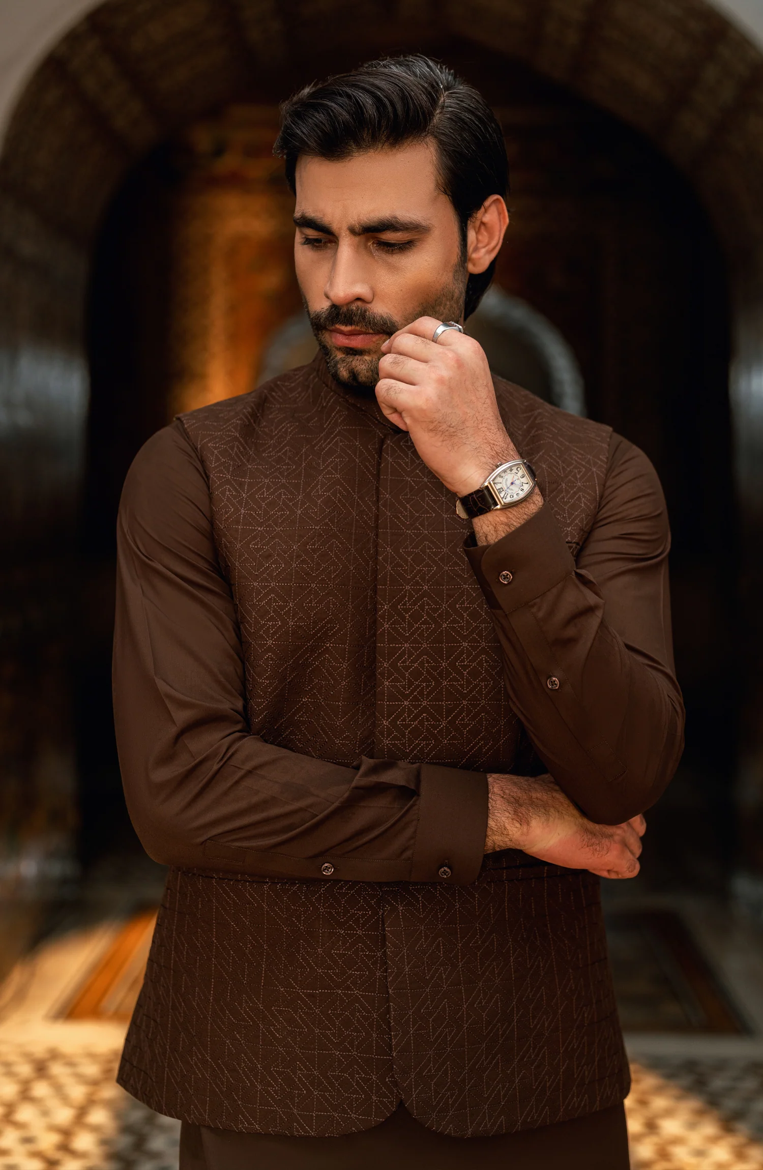BROWN KURTA PAJAMA WITH EMBROIDERED WAISTCOAT - Image 2