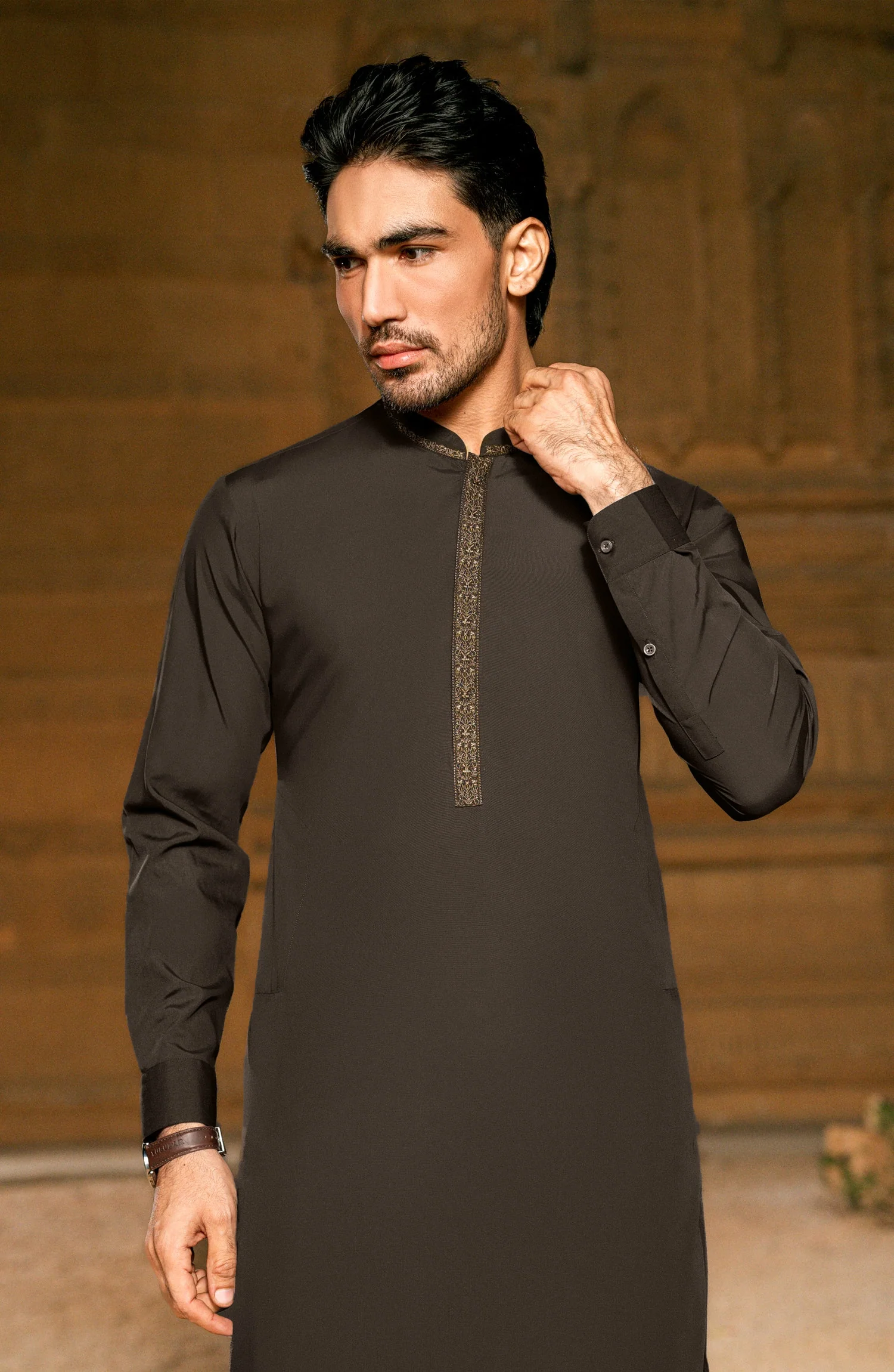 BURNT UMBER EMBROIDERED BLENDED KAMEEZ SHALWAR - Image 4