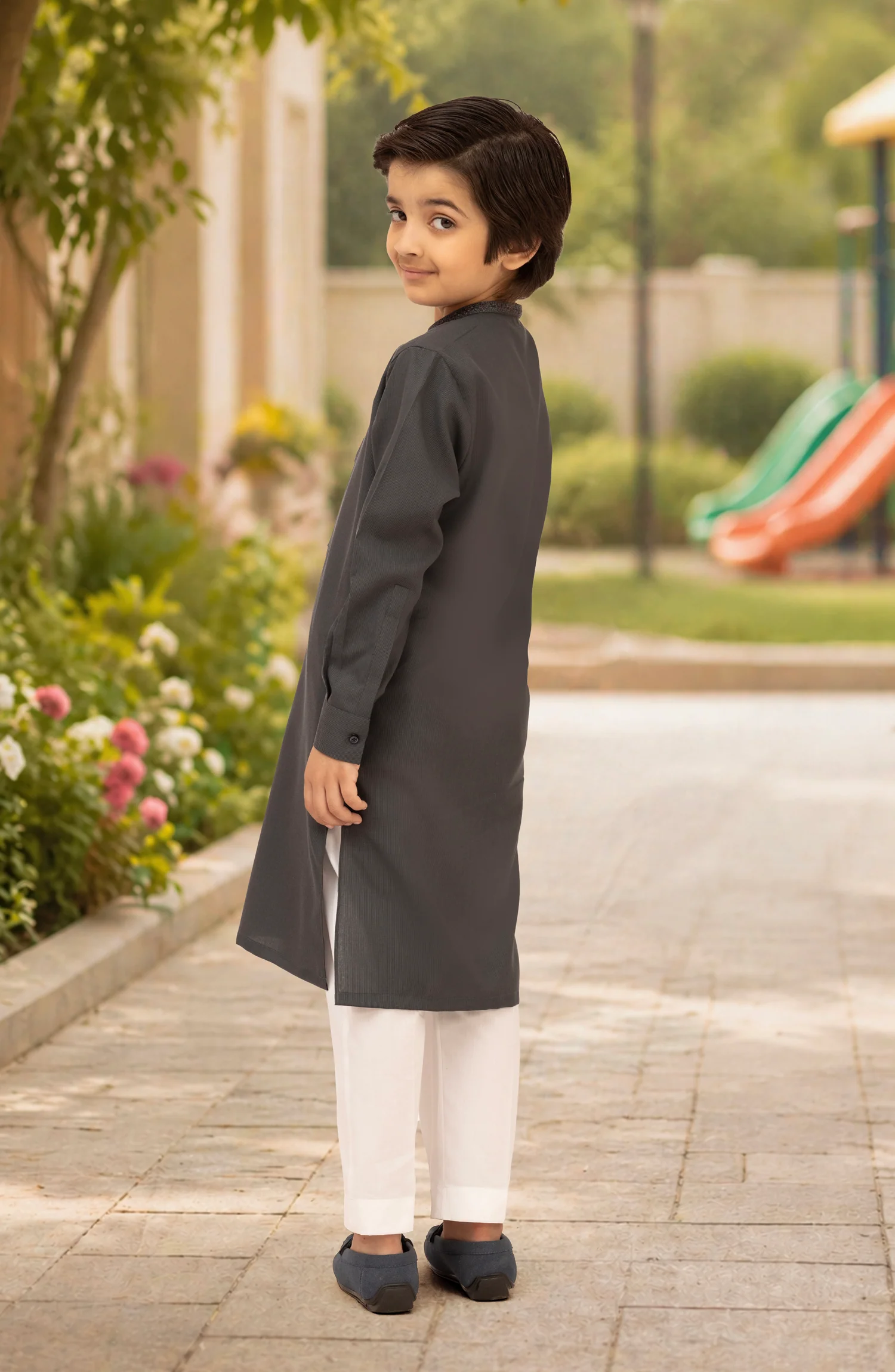 CHARCOAL 100% COTTON EMBROIDERED KURTA - Image 3
