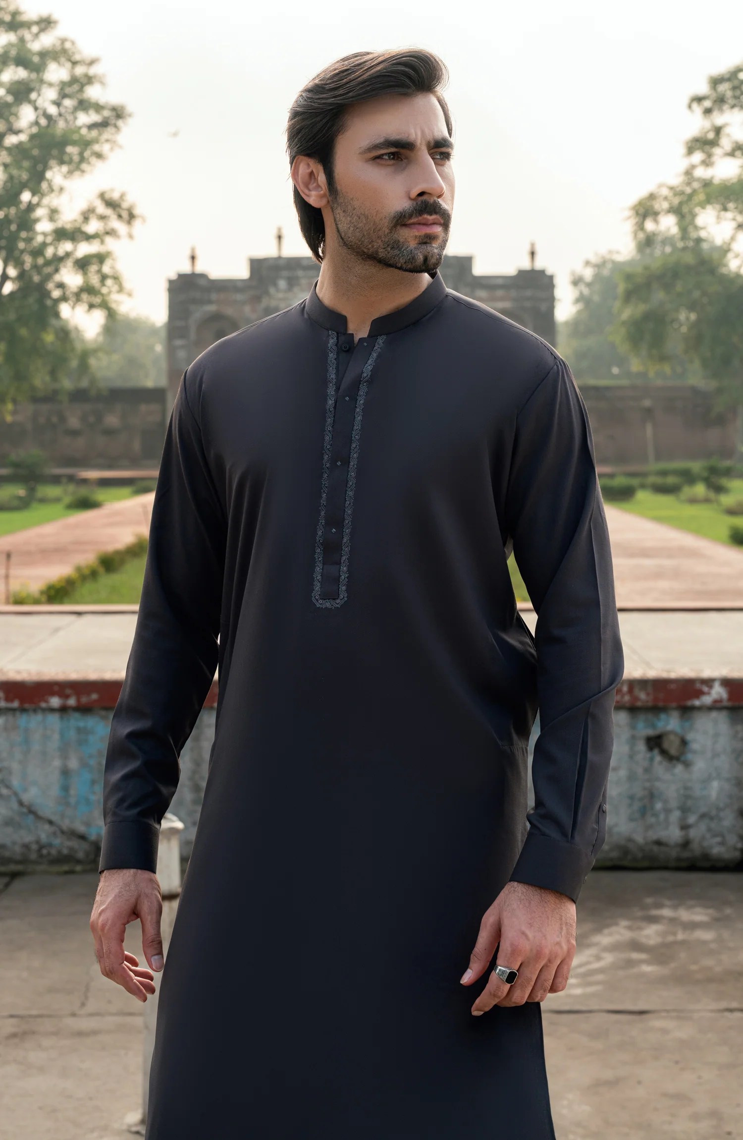 CHARCOAL BLENDED EMBROIDERED KAMEEZ SHALWAR - Image 6
