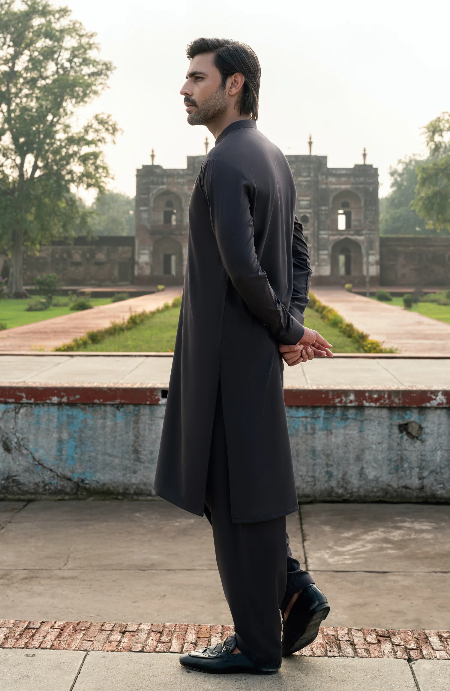 CHARCOAL BLENDED EMBROIDERED KAMEEZ SHALWAR - Image 7