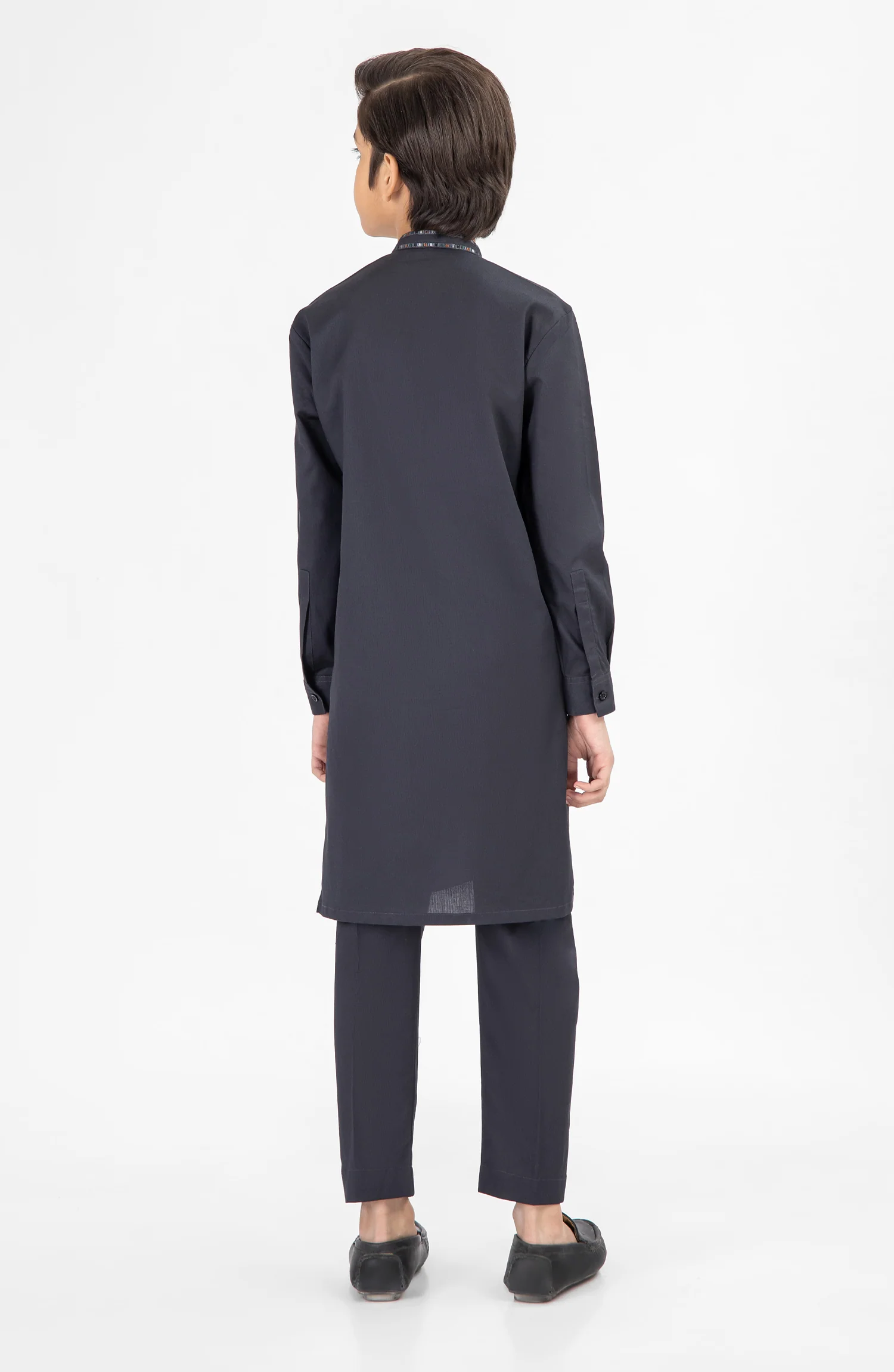 CHARCOAL EMBROIDERED KURTA PAJAMA - Image 4