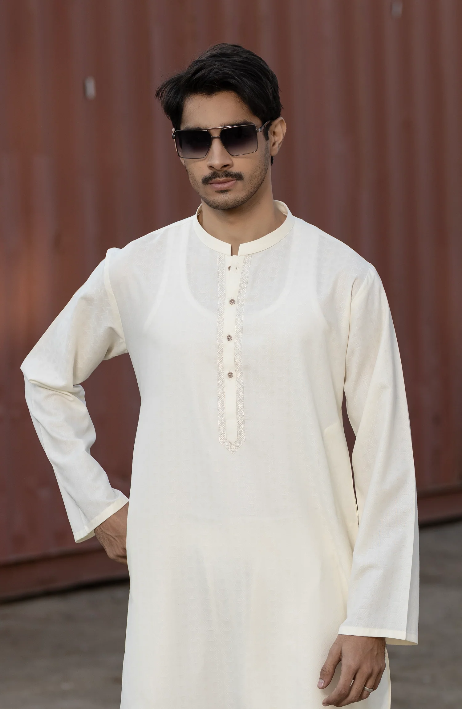 CREAM BLENDED EMBROIDERED KURTA - Image 5