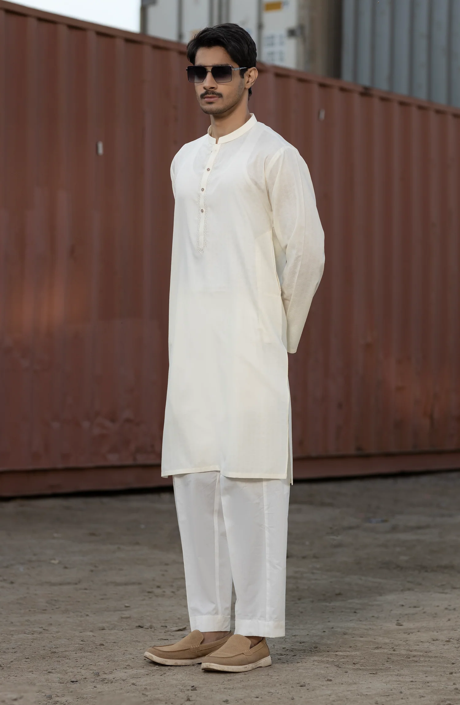 CREAM BLENDED EMBROIDERED KURTA - Image 7