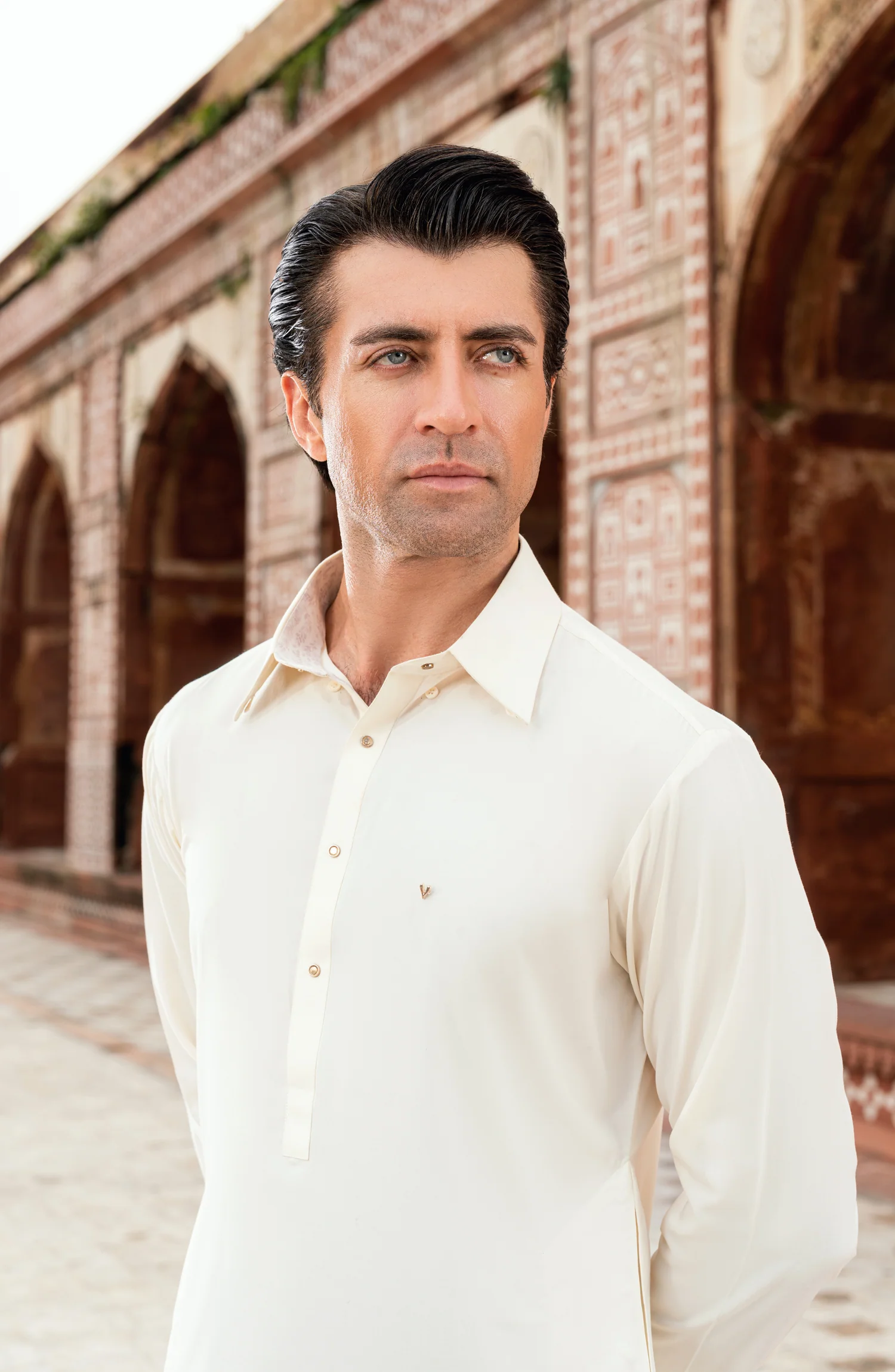 CREAM BLENDED KAMEEZ SHALWAR - Image 2