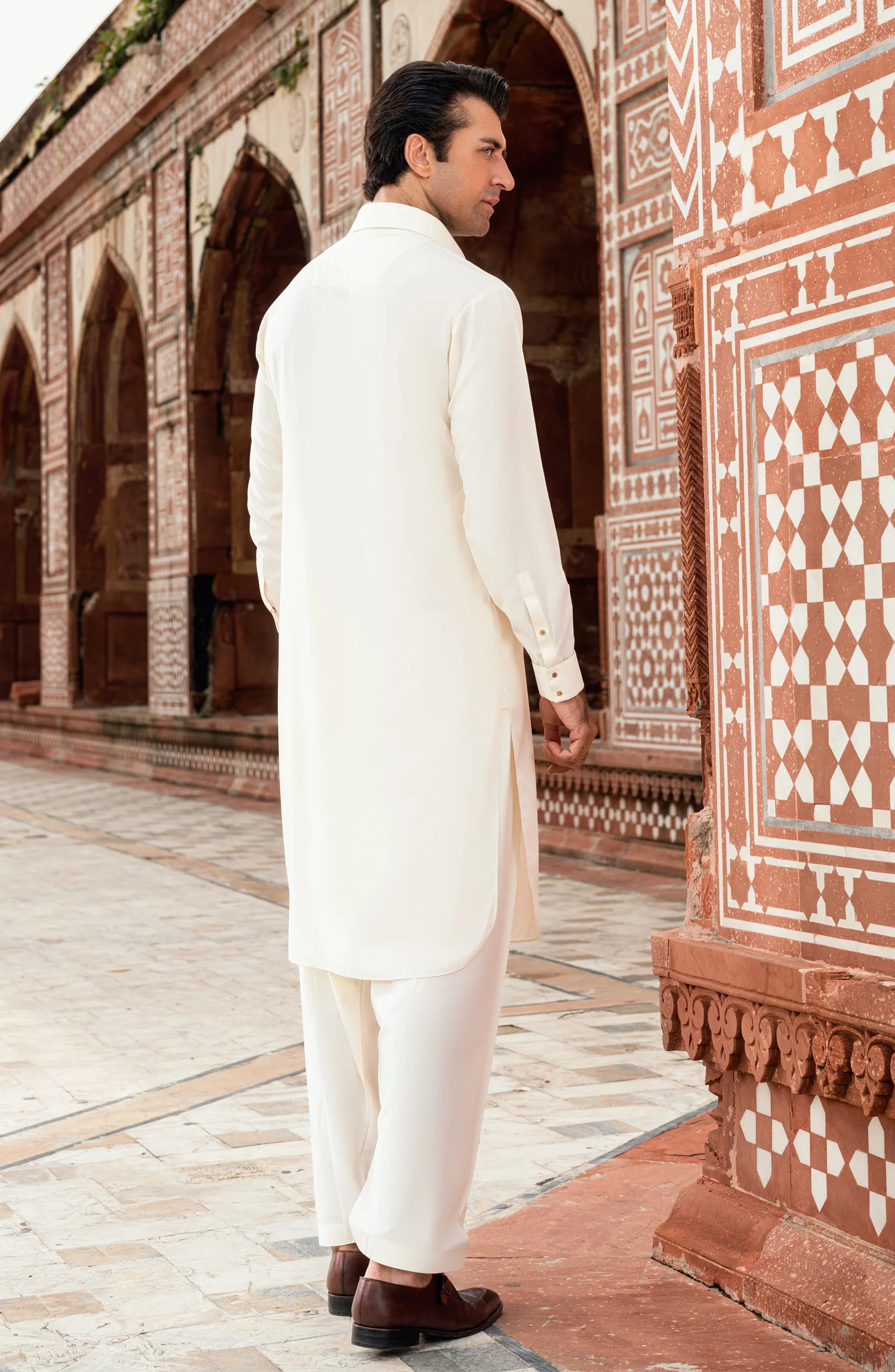 CREAM BLENDED KAMEEZ SHALWAR - Image 7