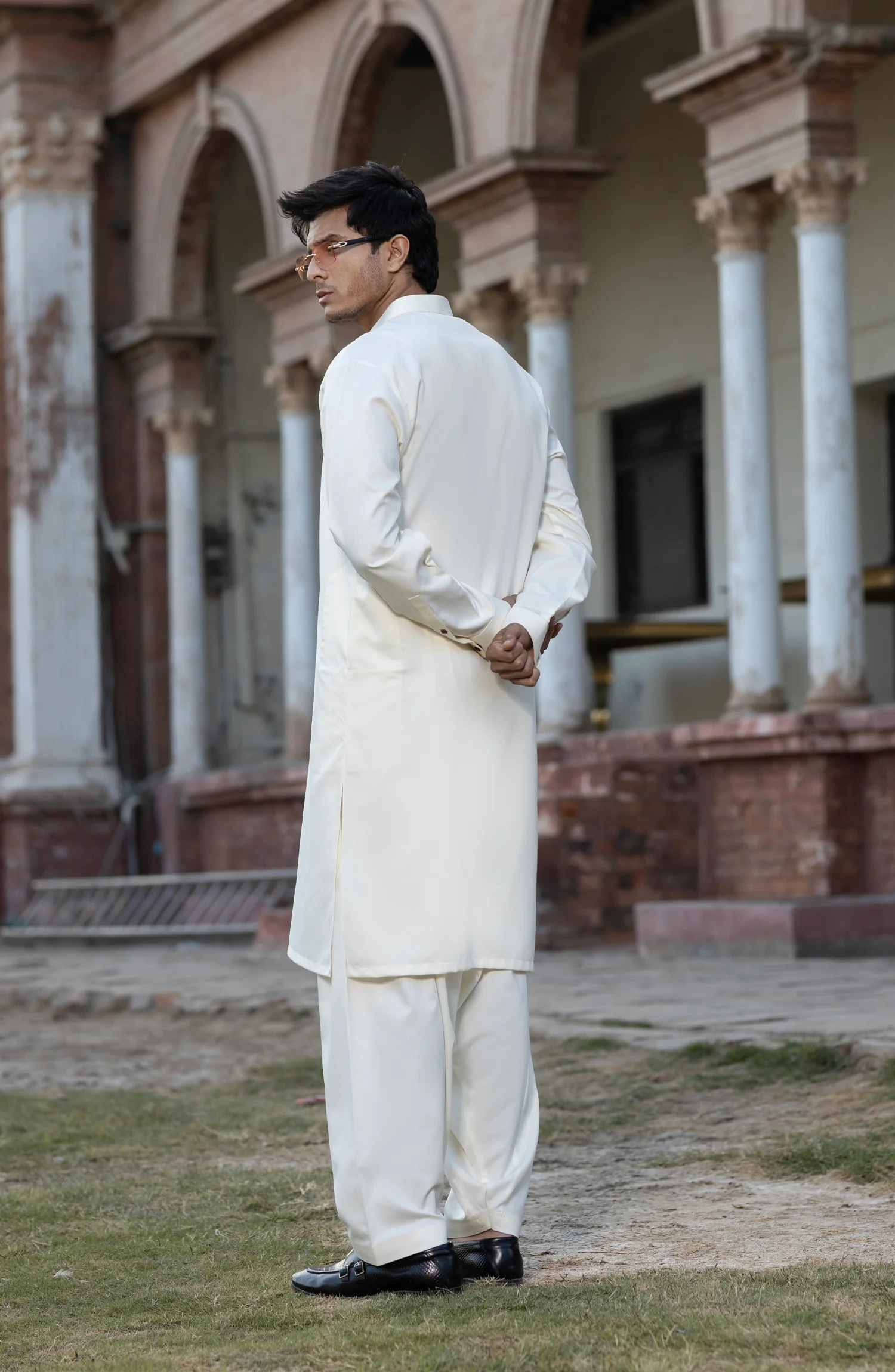 CREAM BLENDED KAMEEZ SHALWAR - Image 5