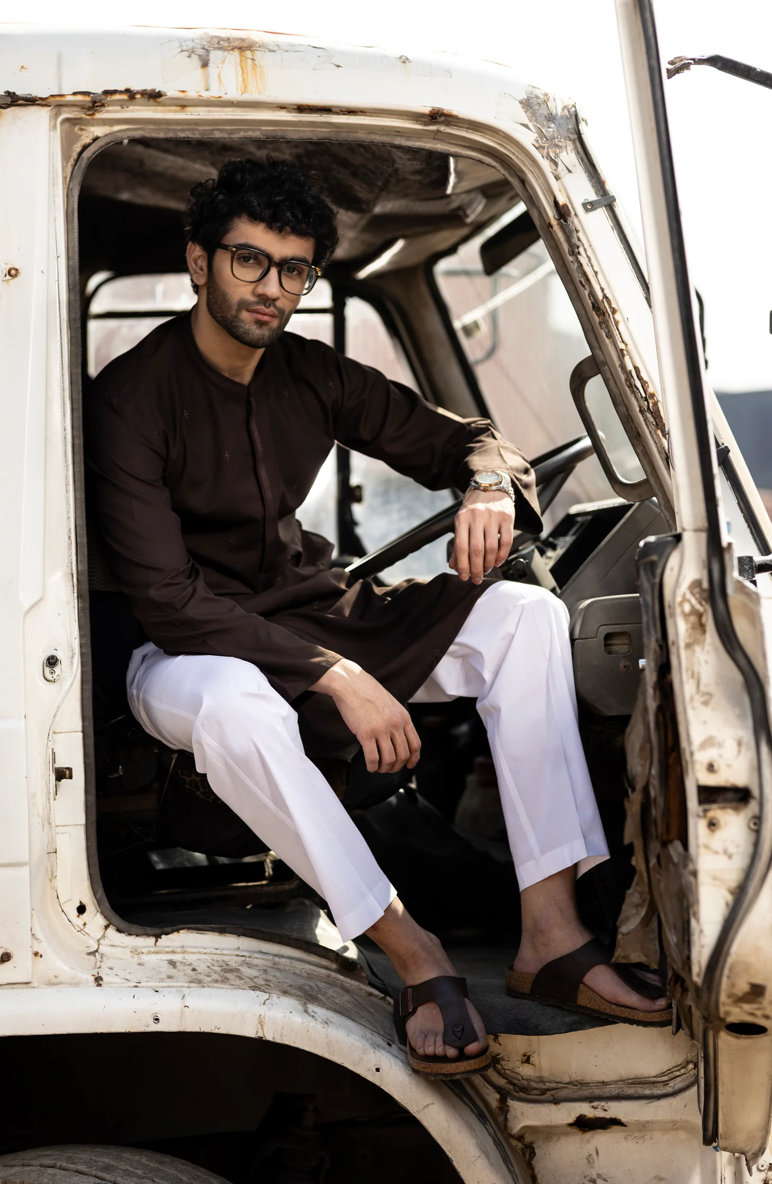 DARK-BROWN BLENDED EMBROIDERED KURTA - Image 2