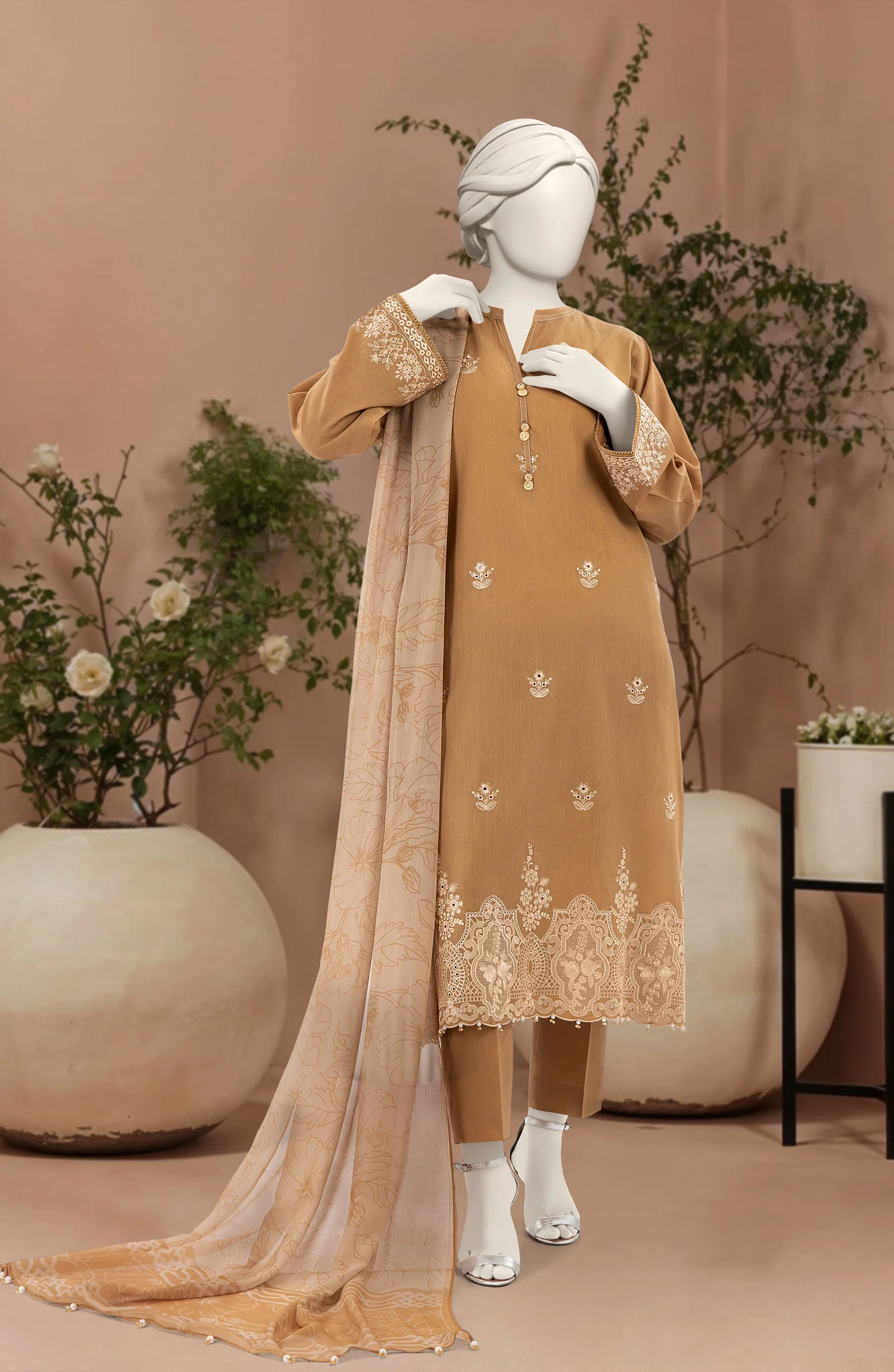 EMBROIDERED CAMBRIC 3PCS UNSTITCHED