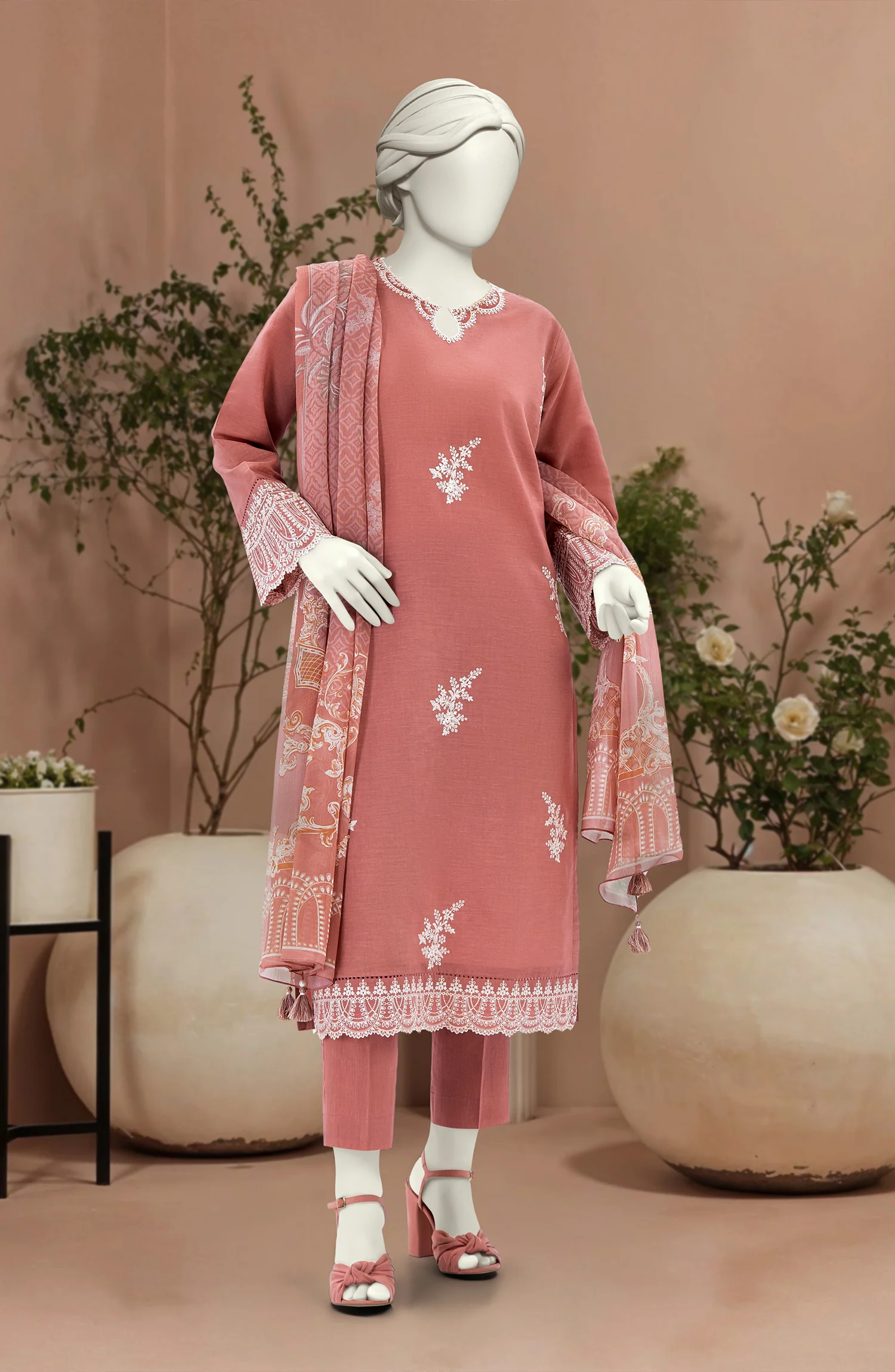 EMBROIDERED CAMBRIC 3PCS UNSTITCHED