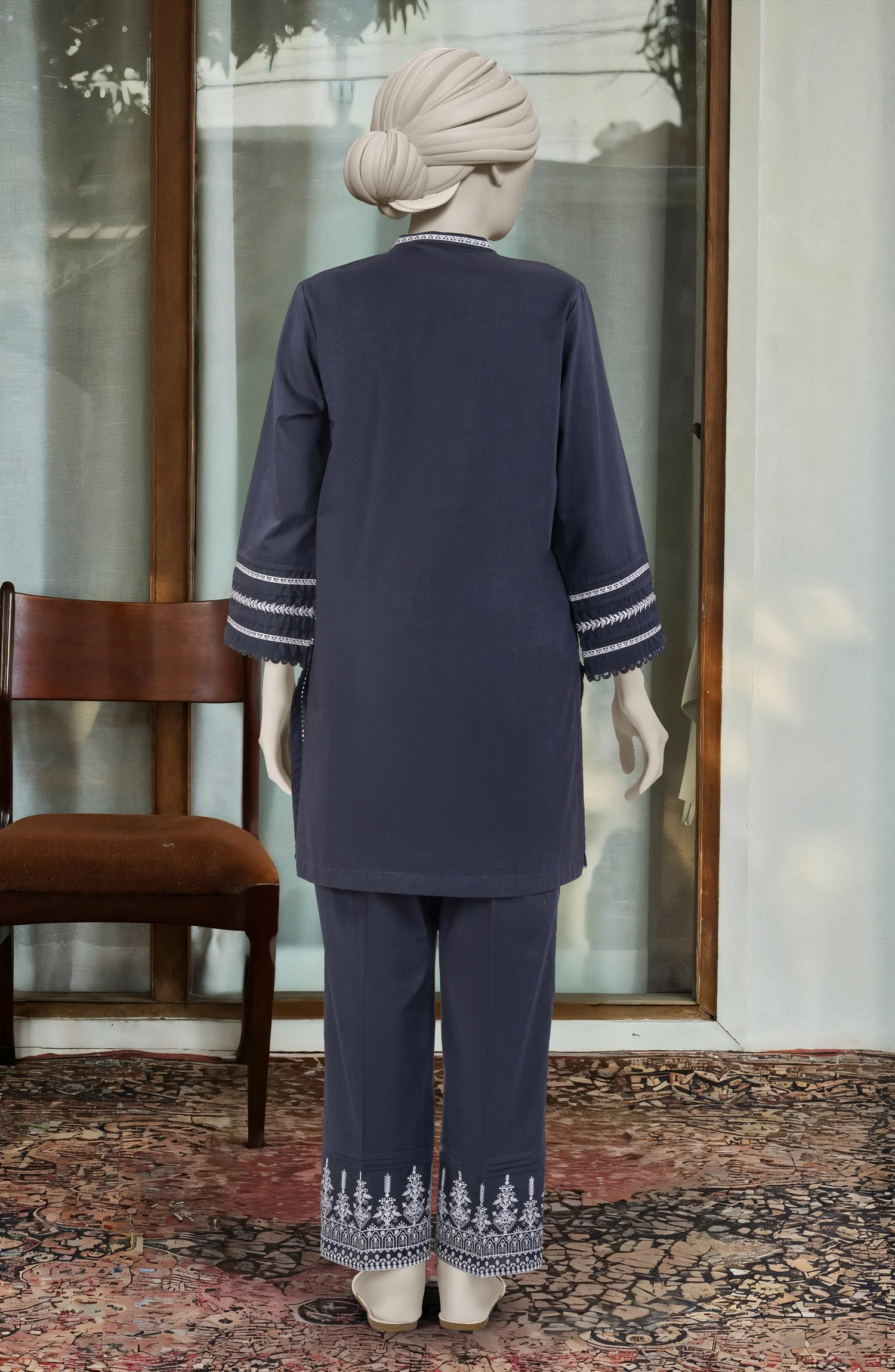 EMBROIDERED CAMBRIC STITCHED 2 PIECE - Image 5