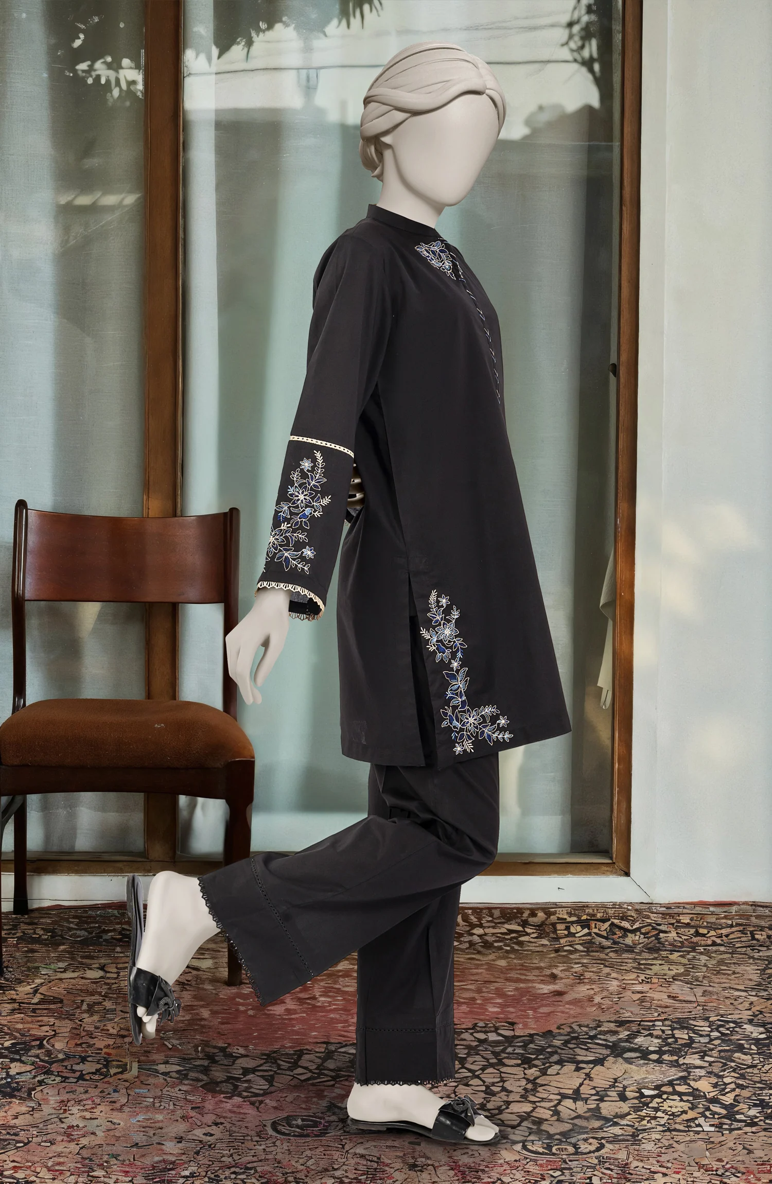 EMBROIDERED CAMBRIC STITCHED 2 PIECE - Image 5