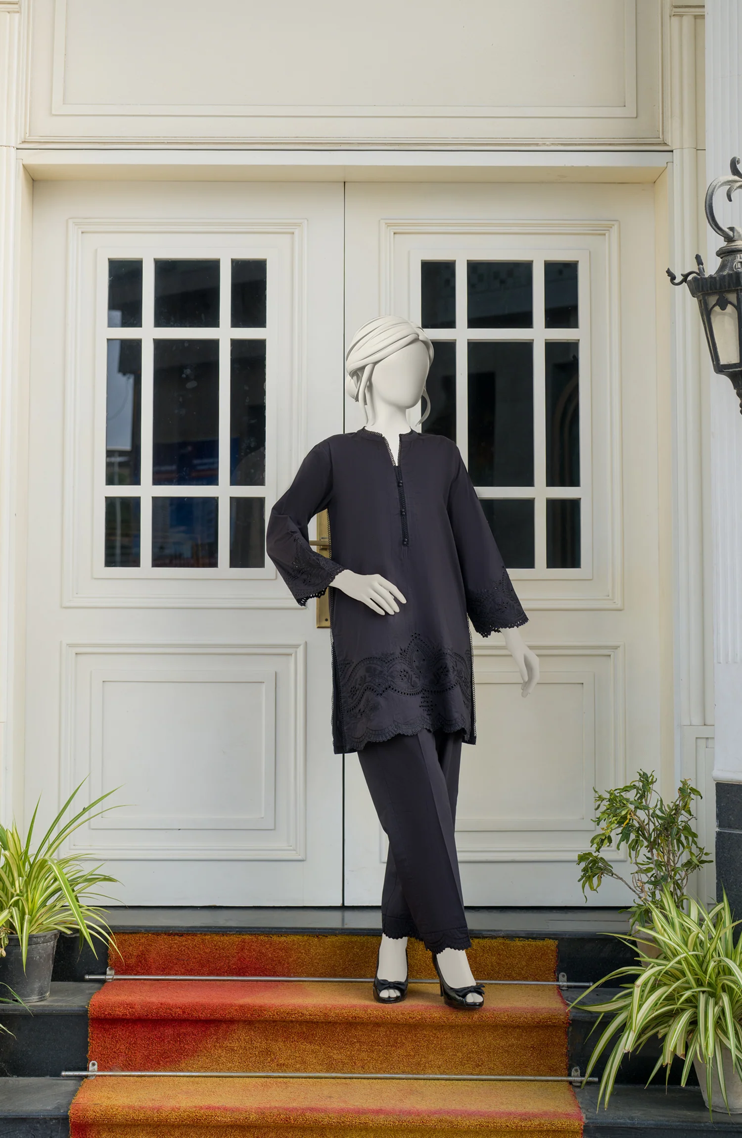 EMBROIDERED CAMBRIC STITCHED 2 PIECE - Image 5
