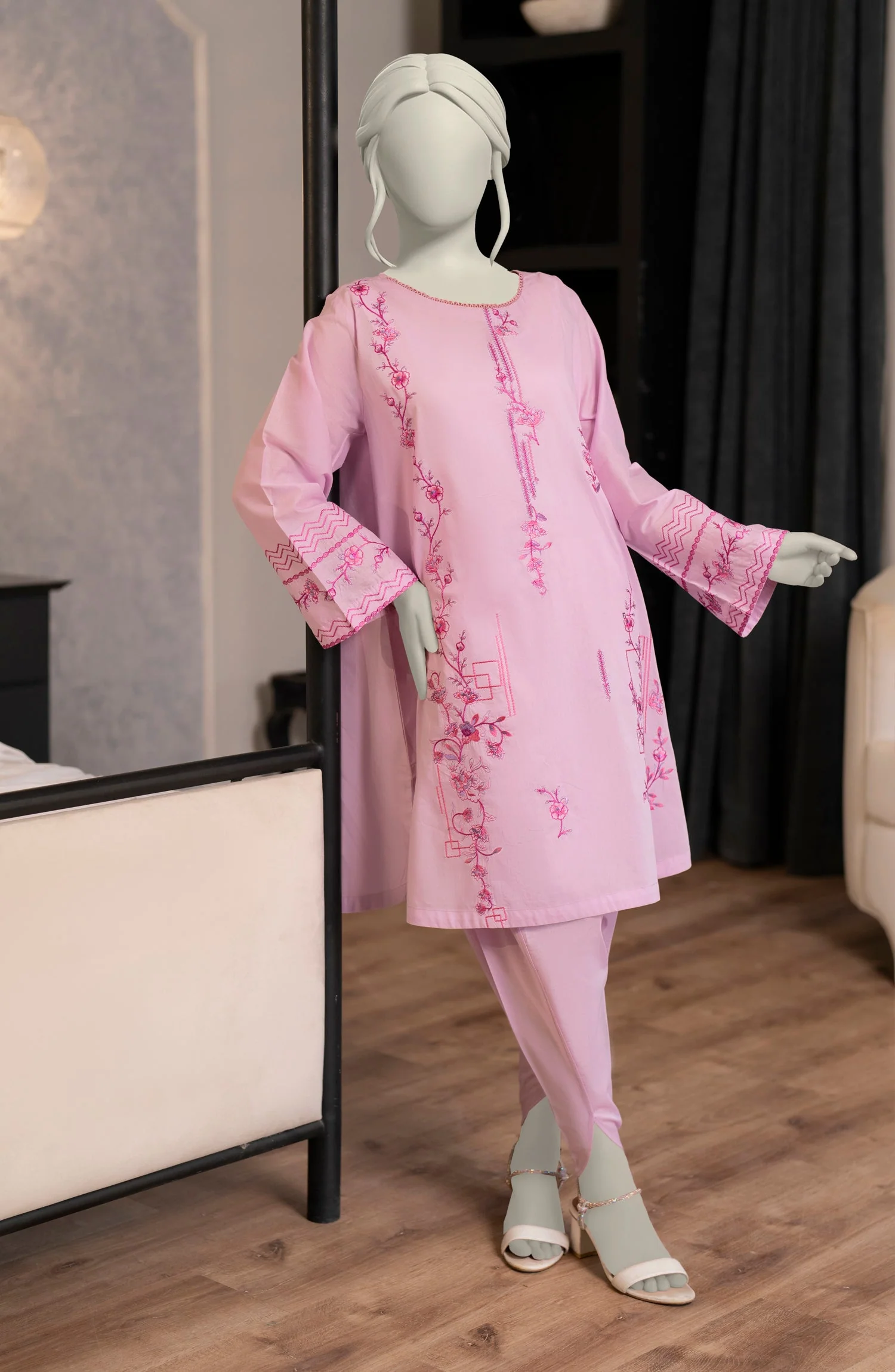 EMBROIDERED CAMBRIC STITCHED 2 PIECE - Image 6