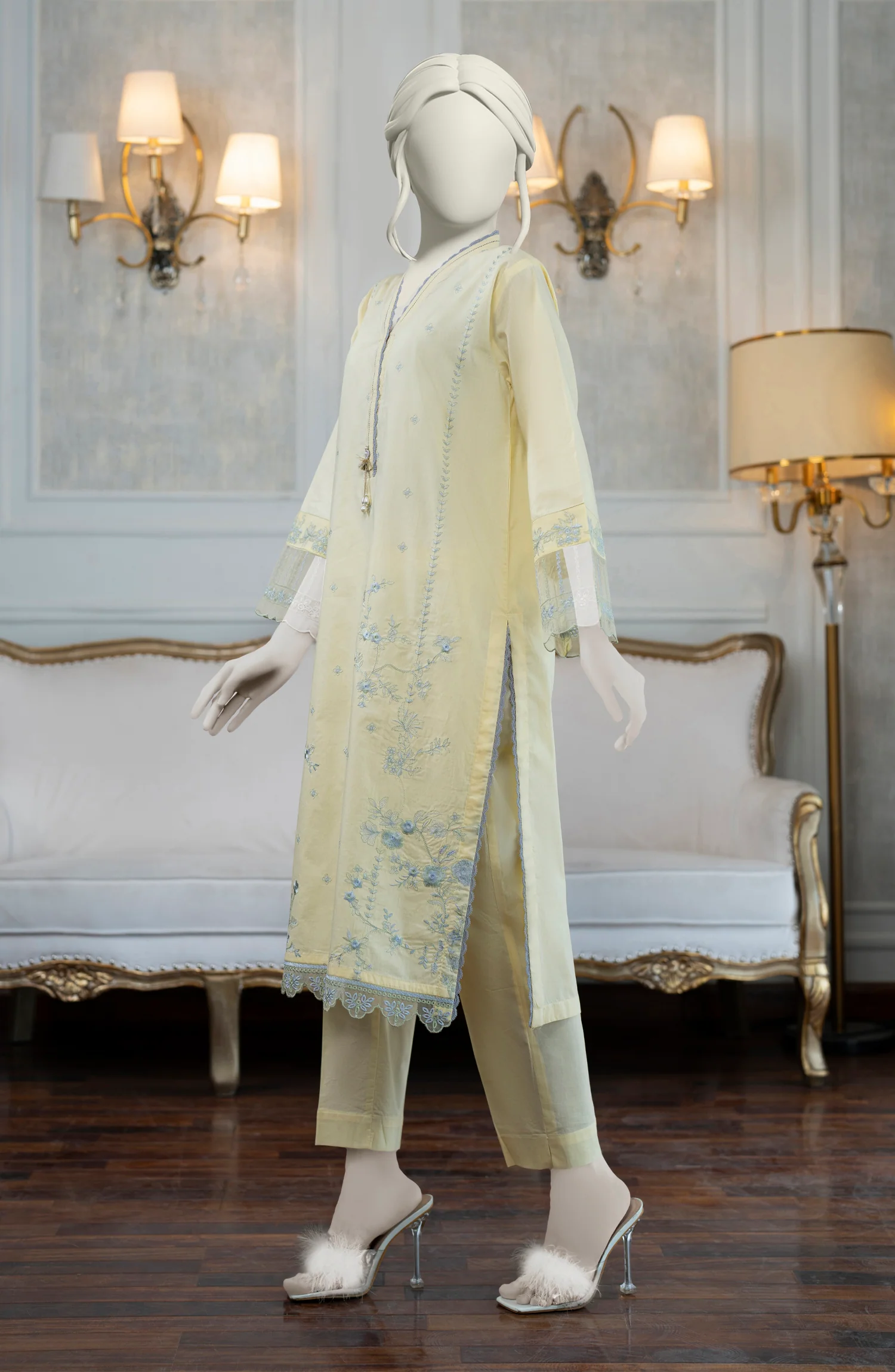 EMBROIDERED CAMBRIC STITCHED 2 PIECE - Image 3