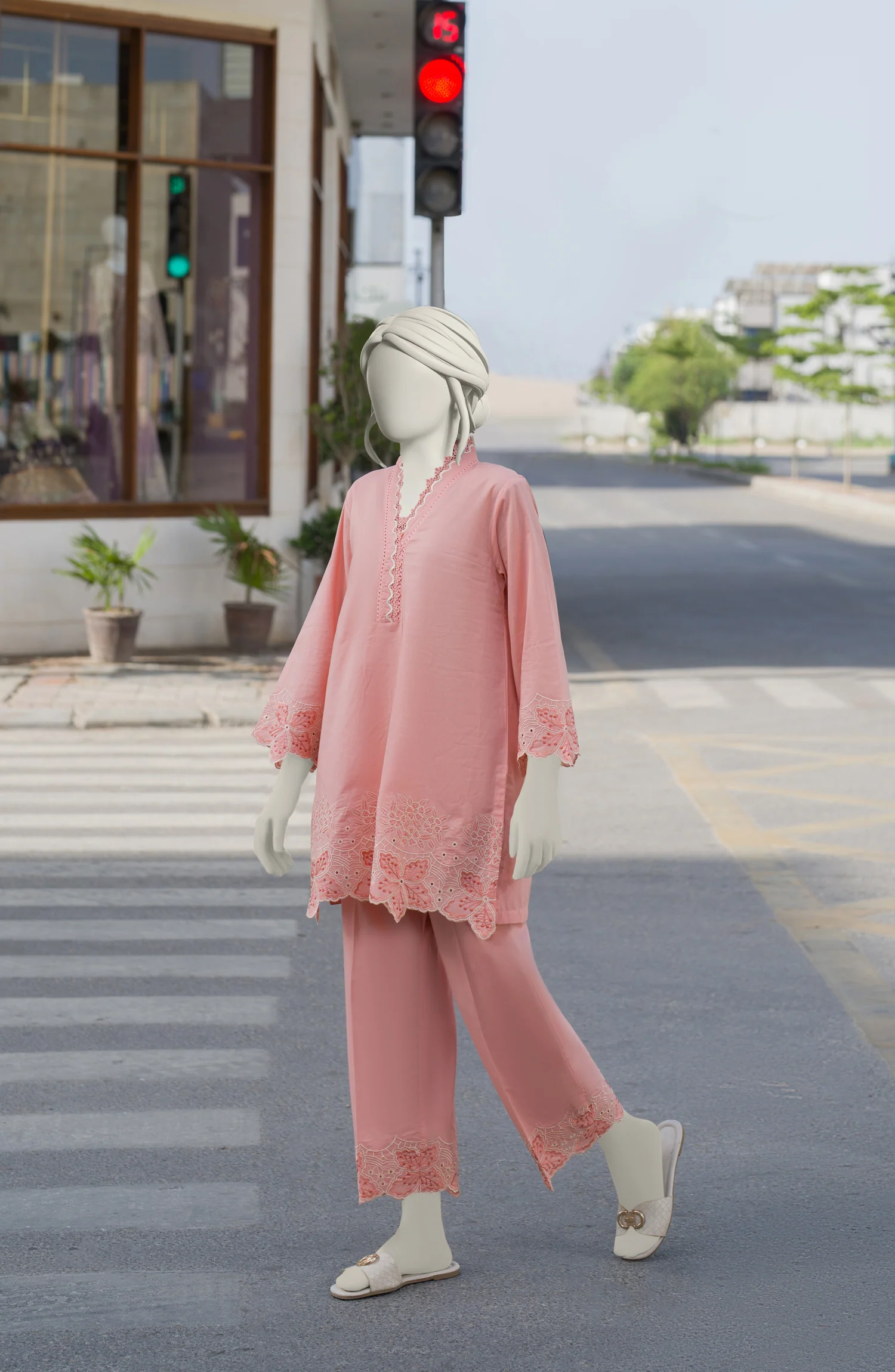 EMBROIDERED CAMBRIC STITCHED 2 PIECE