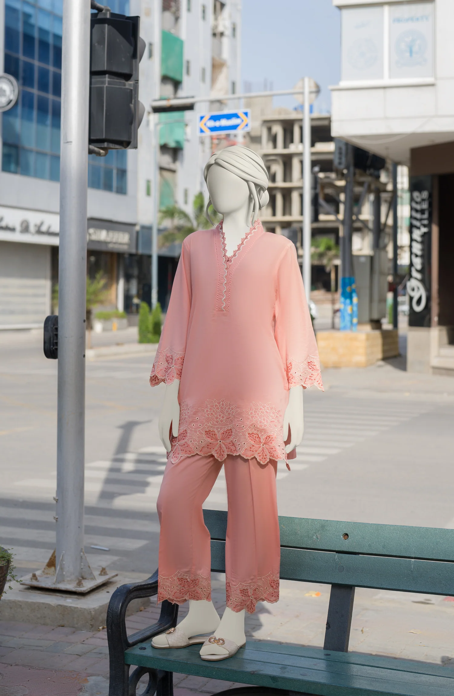 EMBROIDERED CAMBRIC STITCHED 2 PIECE - Image 5