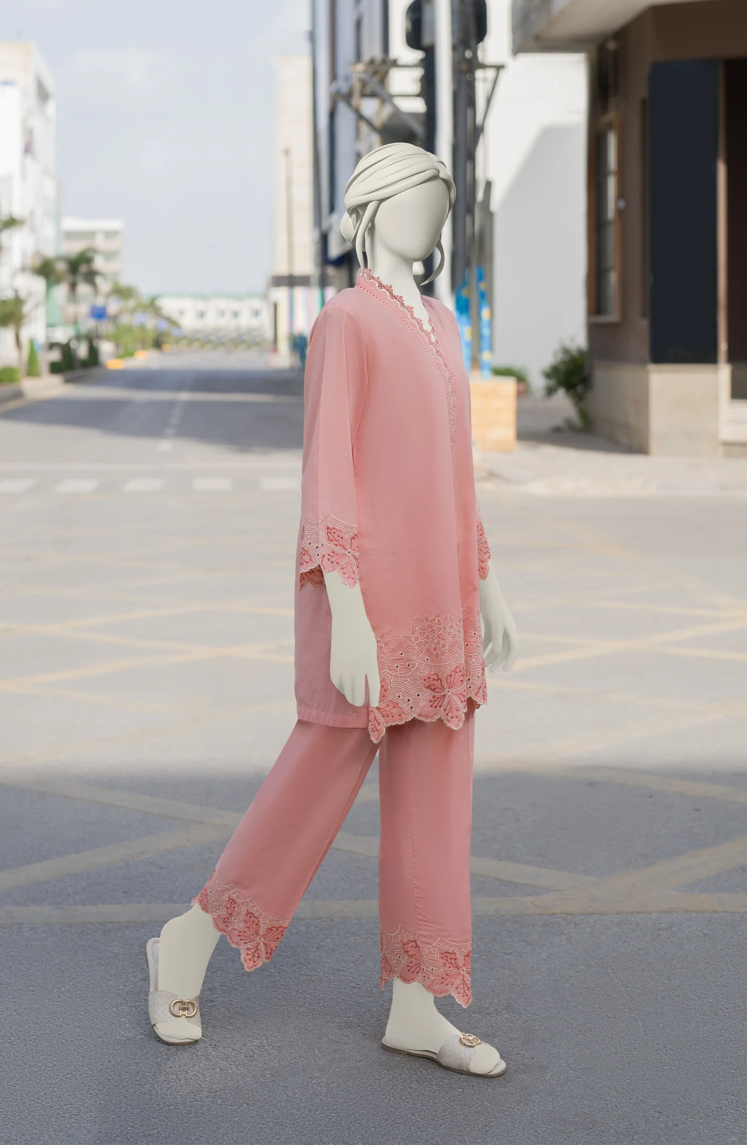 EMBROIDERED CAMBRIC STITCHED 2 PIECE - Image 6