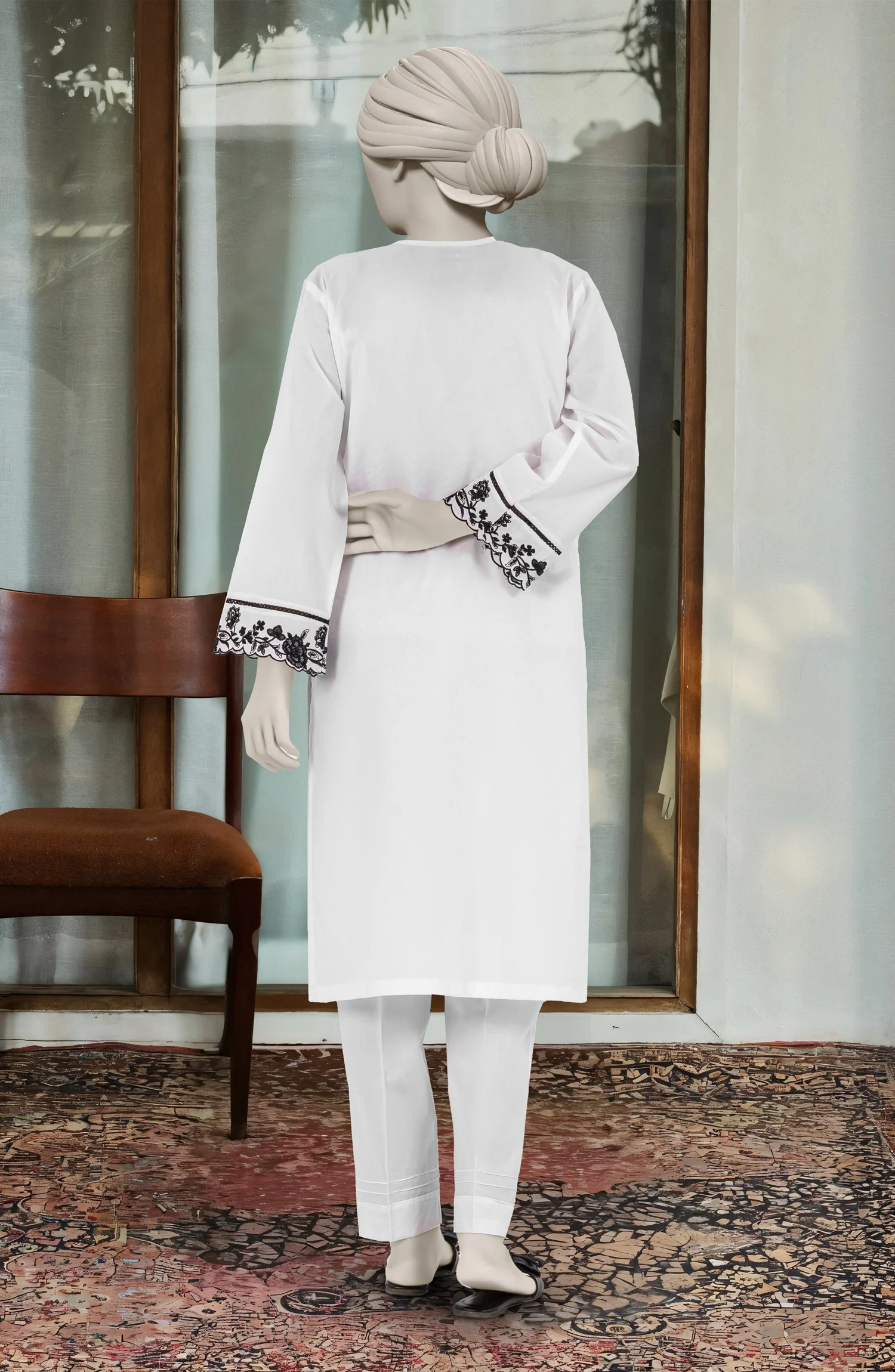 EMBROIDERED CAMBRIC STITCHED 2 PIECE - Image 5