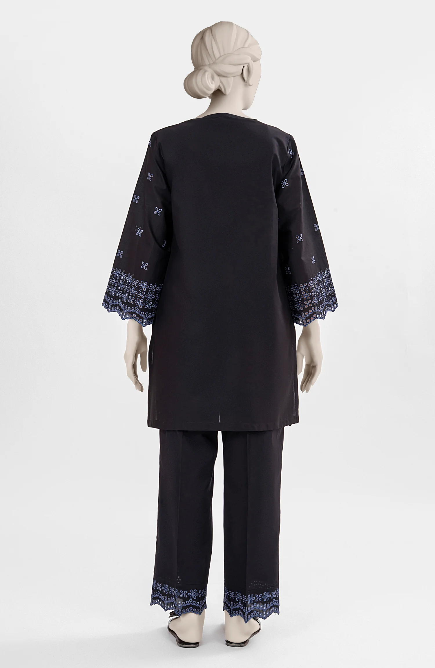 EMBROIDERED CAMBRIC STITCHED 2 PIECE - Image 8