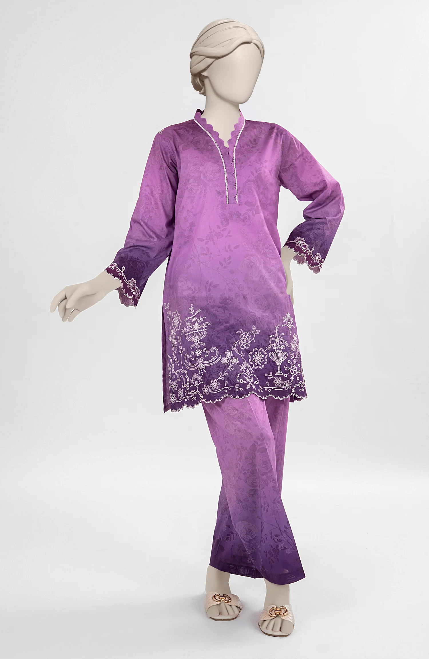 EMBROIDERED CAMBRIC STITCHED 2 PIECE - Image 5