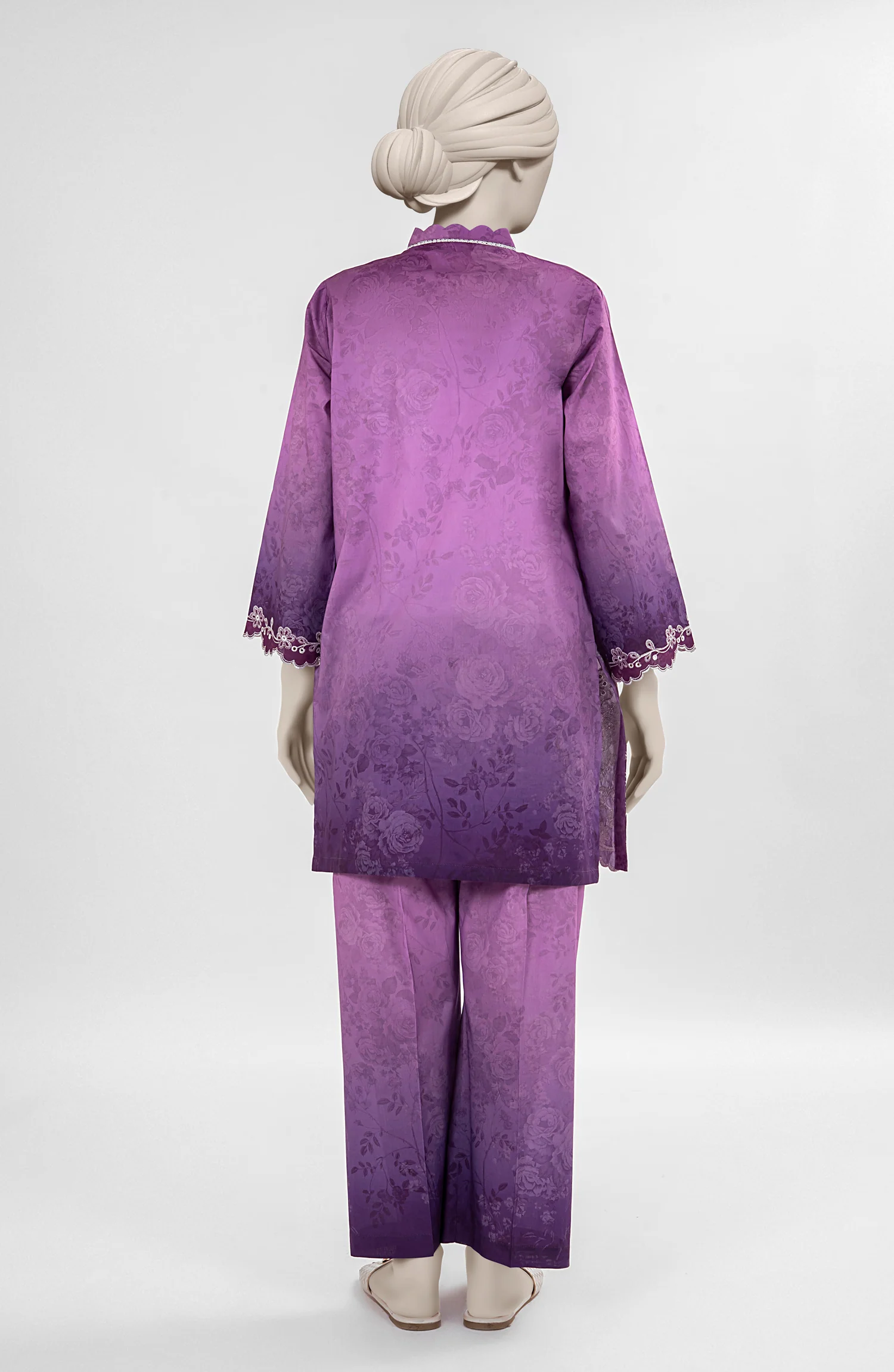 EMBROIDERED CAMBRIC STITCHED 2 PIECE - Image 8