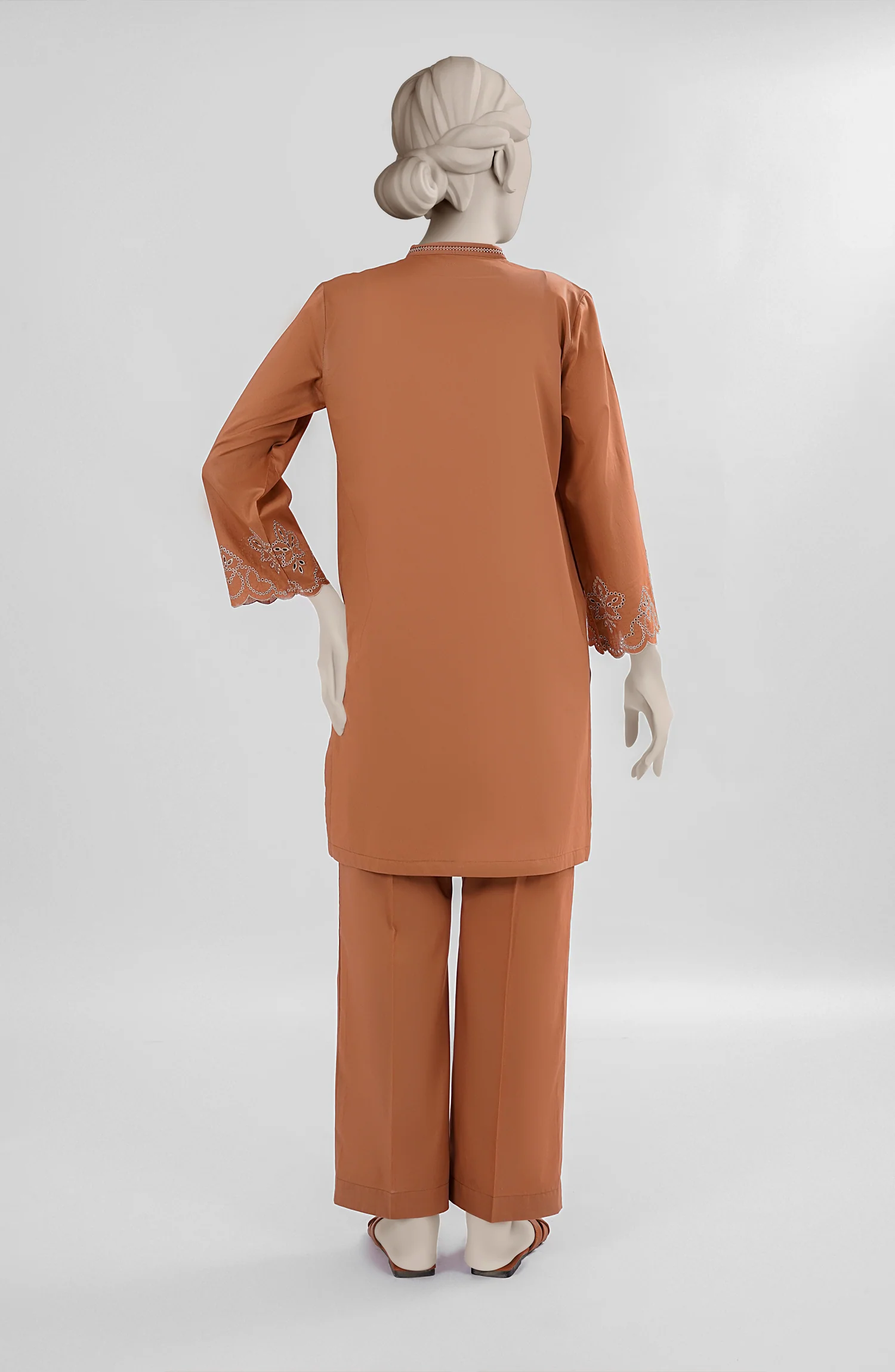 EMBROIDERED CAMBRIC STITCHED 2 PIECE - Image 6