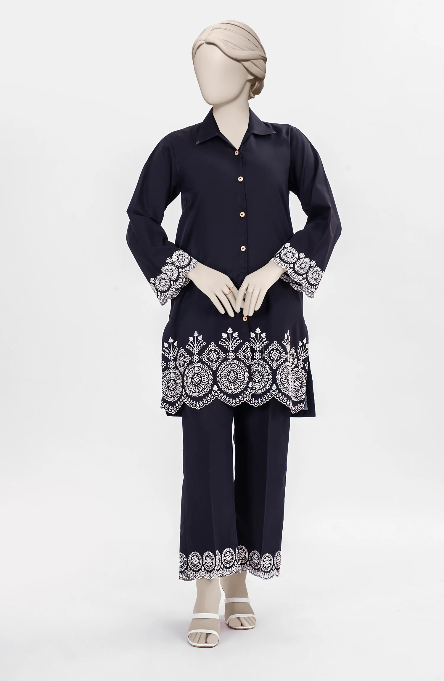 EMBROIDERED CAMBRIC STITCHED 2 PIECE - Image 5