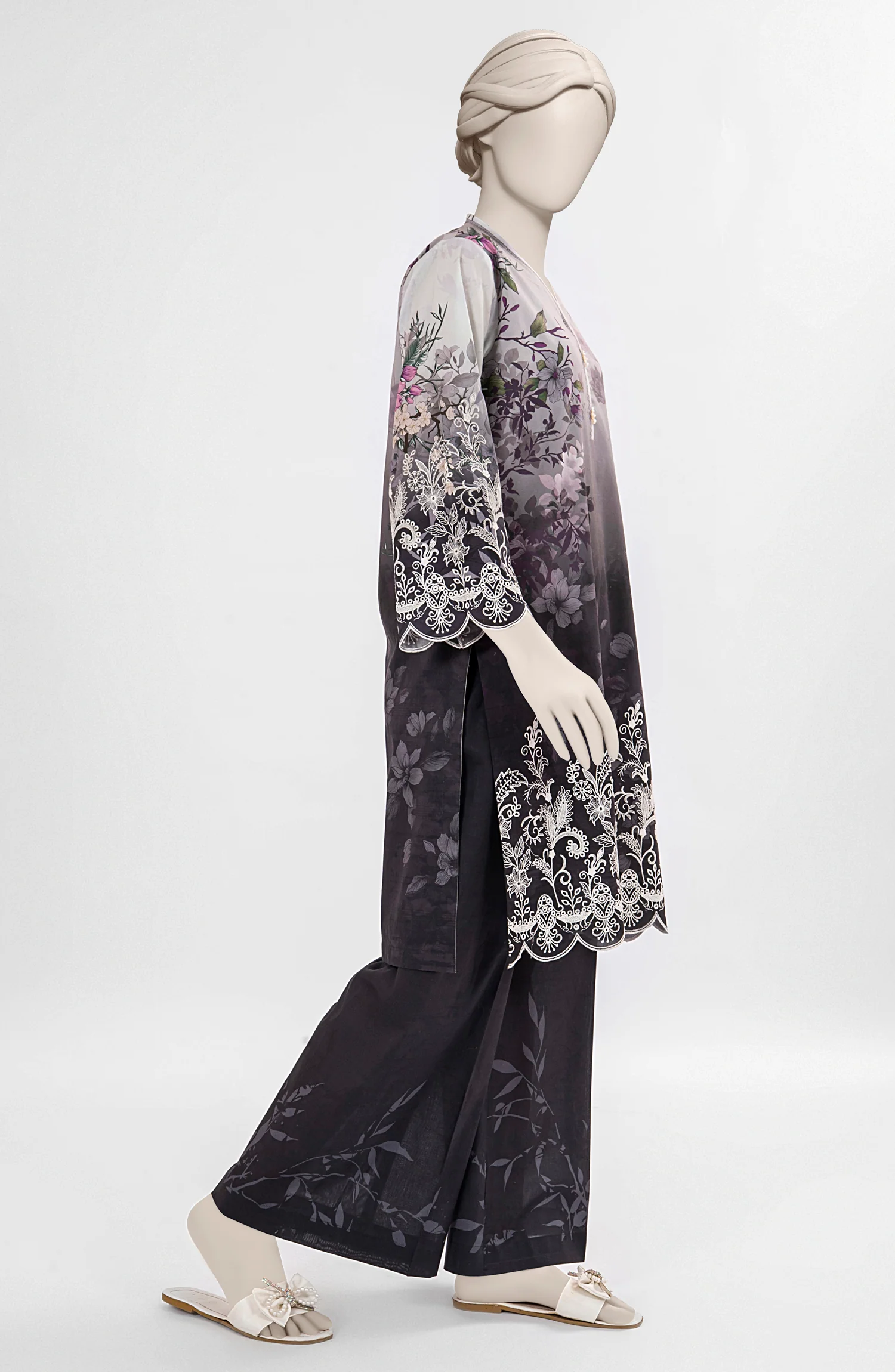 EMBROIDERED CAMBRIC STITCHED 2 PIECE - Image 3