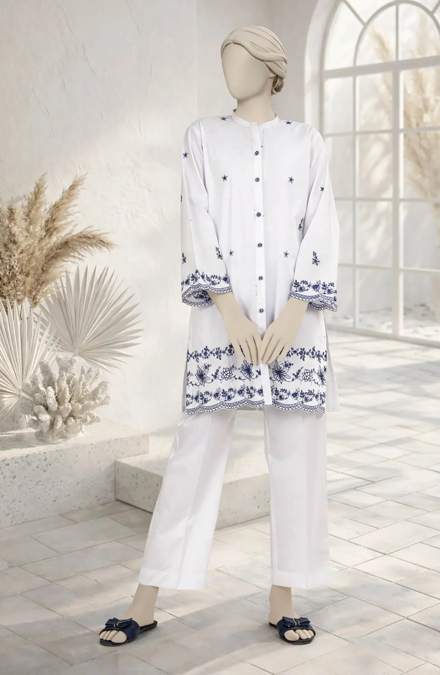 EMBROIDERED CAMBRIC STITCHED 2 PIECE