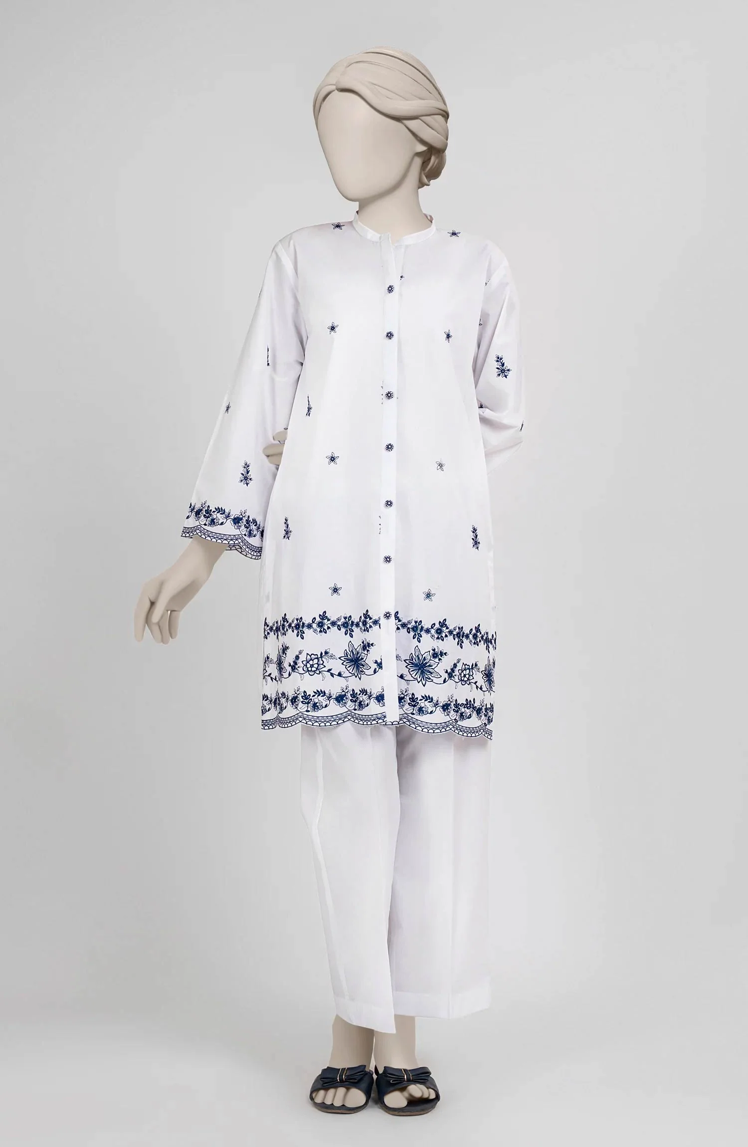 EMBROIDERED CAMBRIC STITCHED 2 PIECE - Image 5