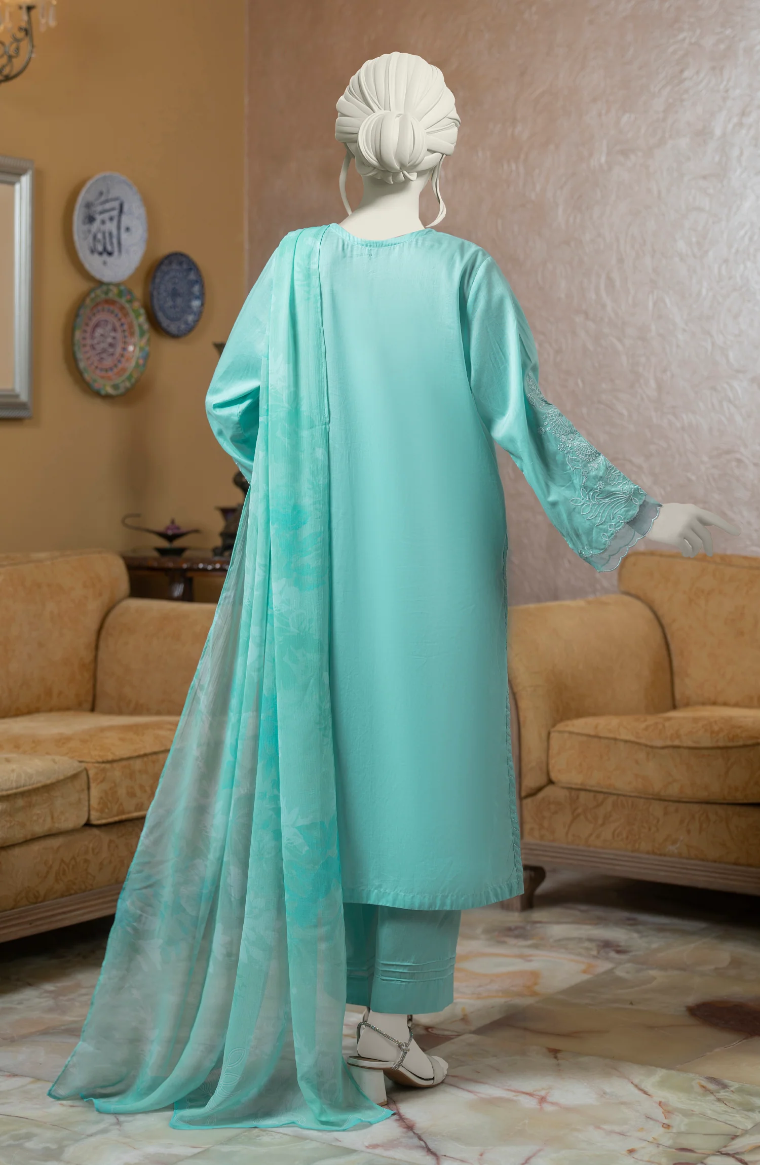 EMBROIDERED CAMBRIC STITCHED 3 PIECE - Image 5