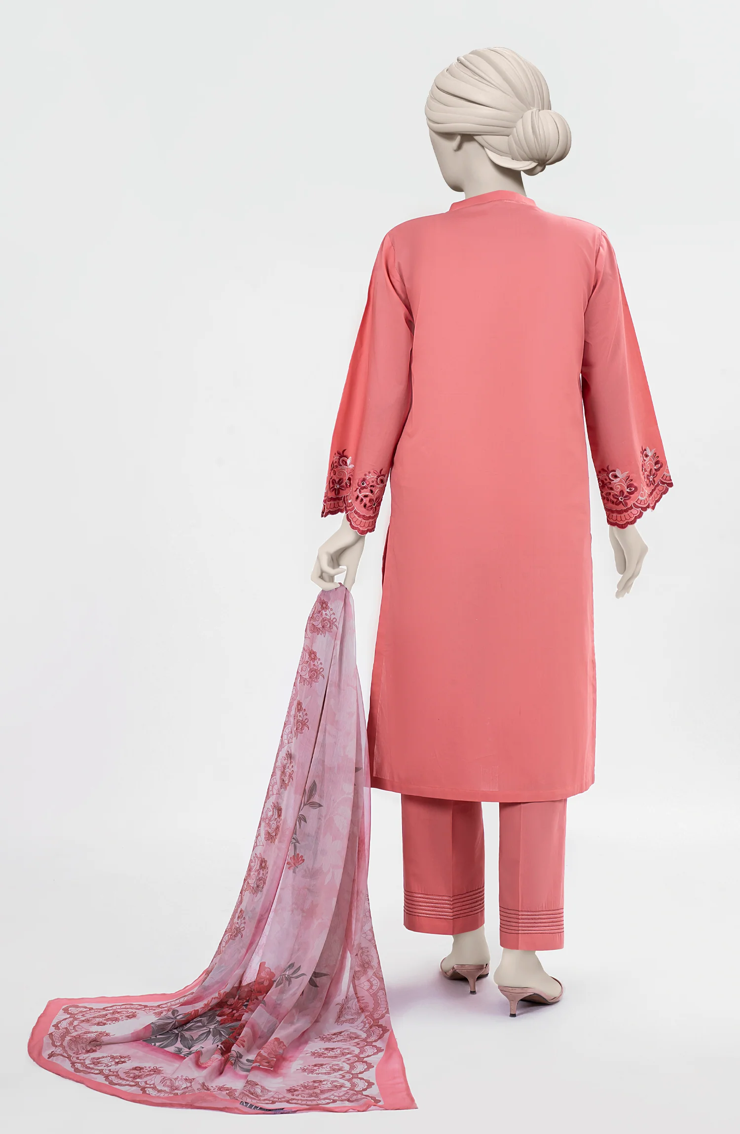 EMBROIDERED CAMBRIC STITCHED 3 PIECE - Image 3