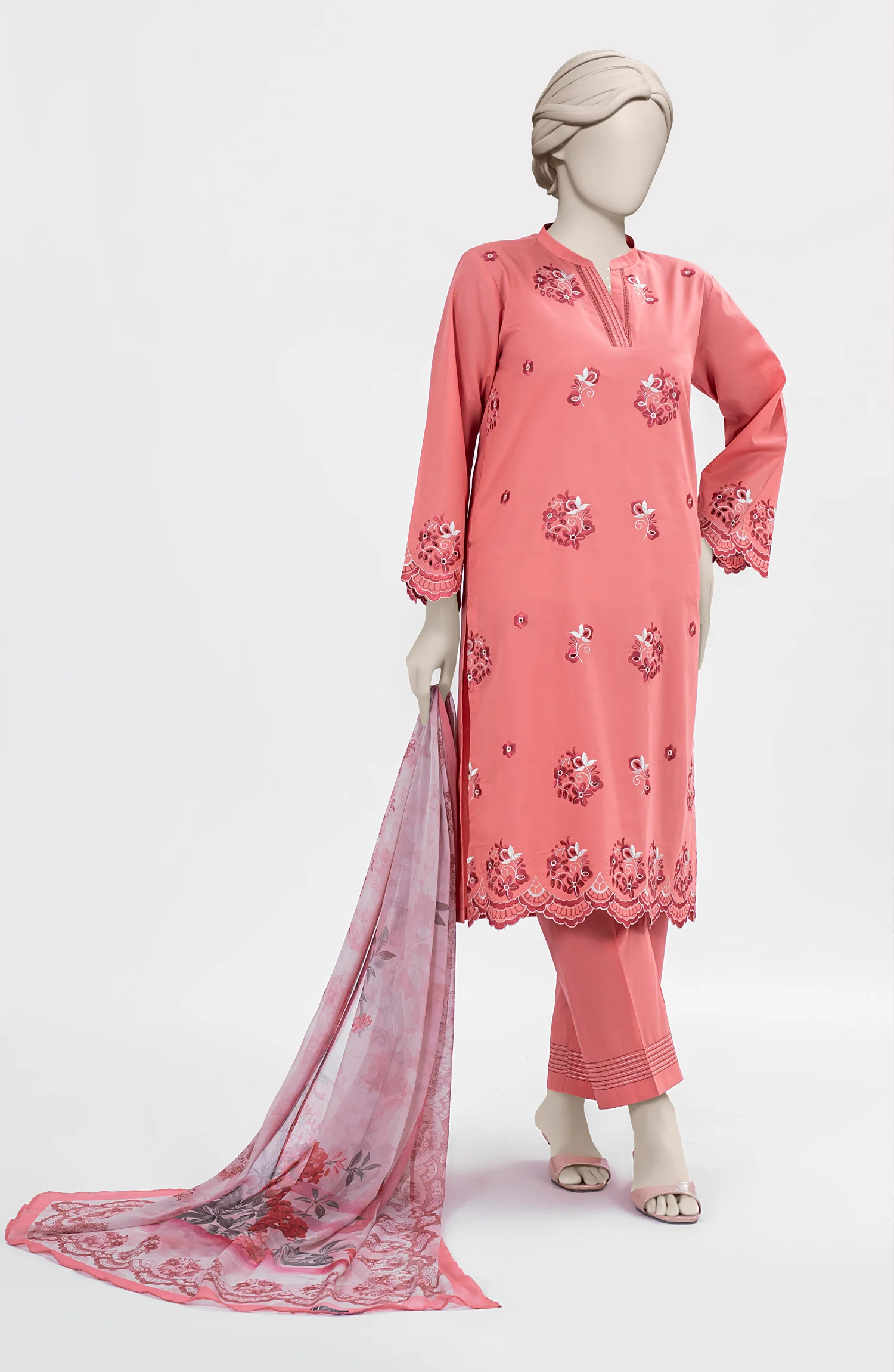EMBROIDERED CAMBRIC STITCHED 3 PIECE - Image 4