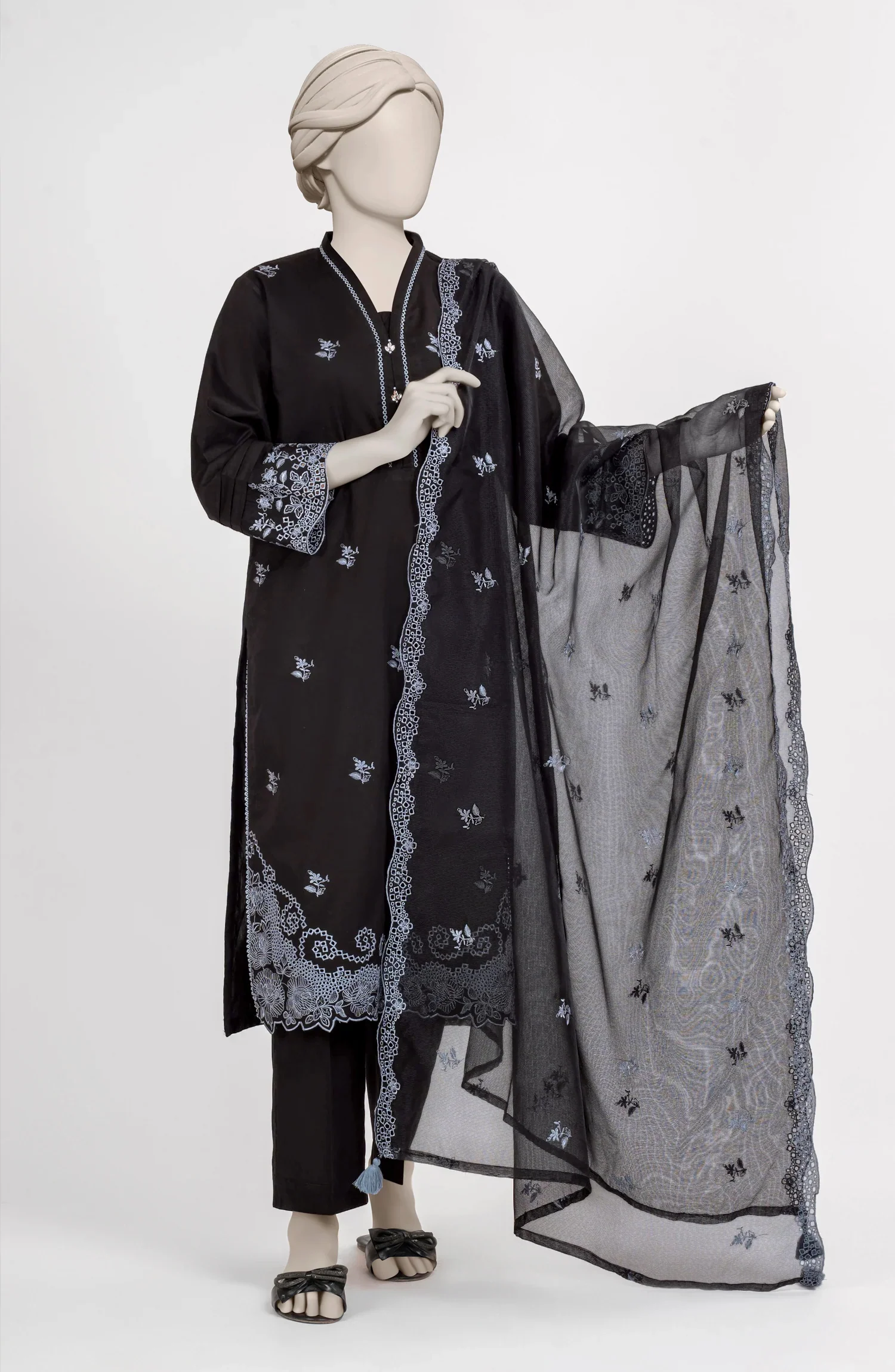 EMBROIDERED CAMBRIC STITCHED 3 PIECE - Image 6