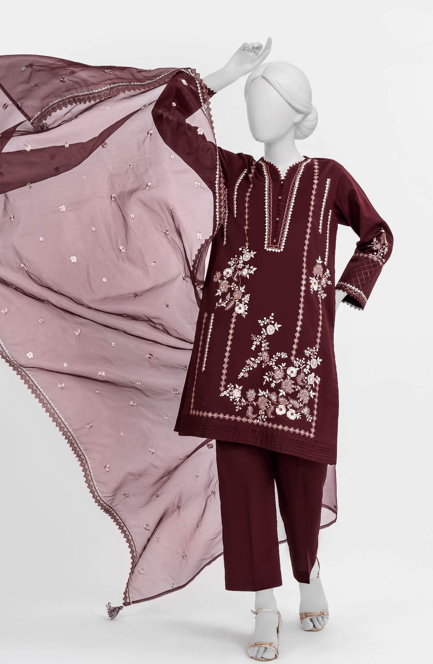 EMBROIDERED CAMBRIC STITCHED 3 PIECE - Image 4