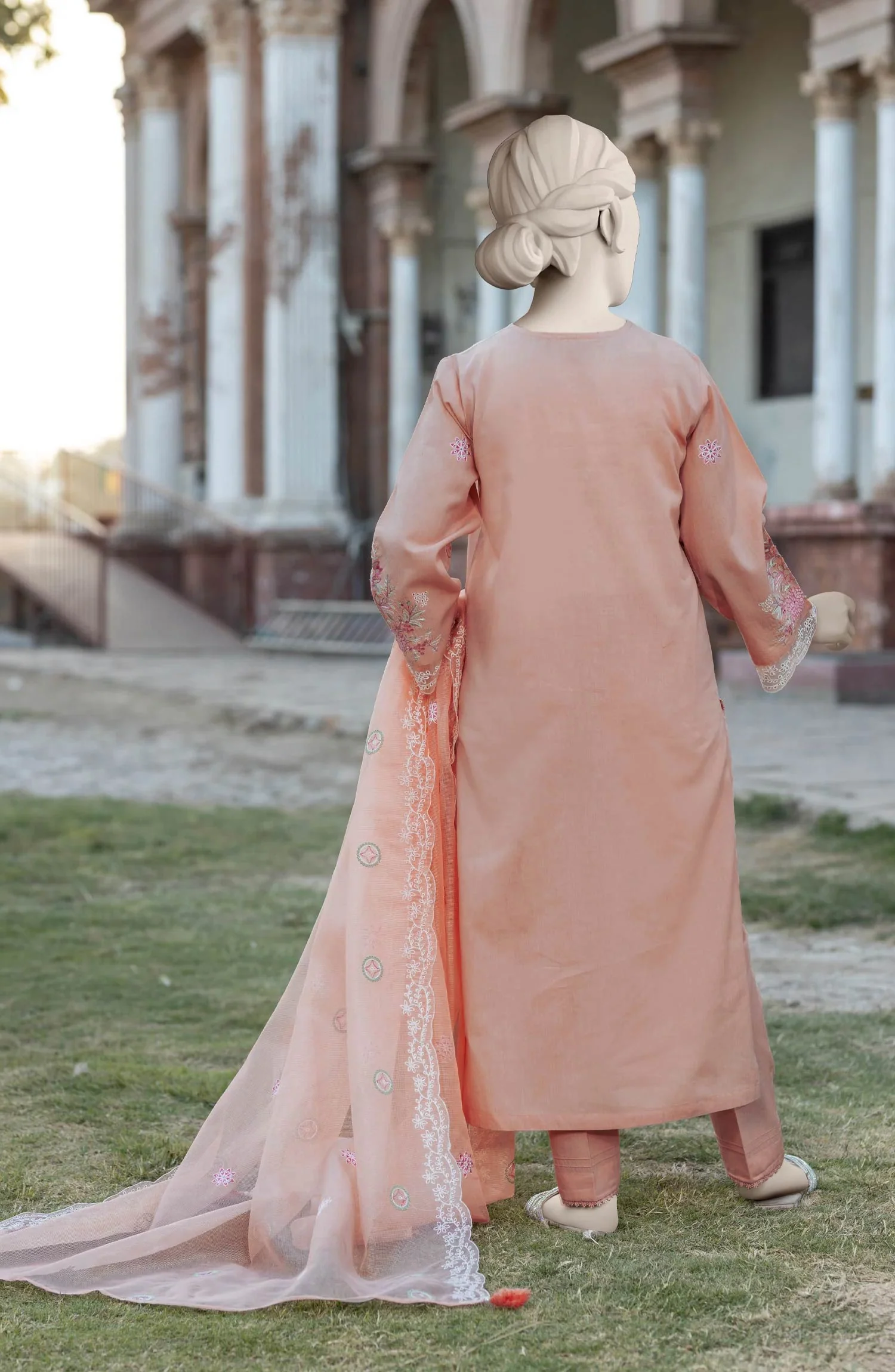 EMBROIDERED CAMBRIC STITCHED 3 PIECE - Image 5