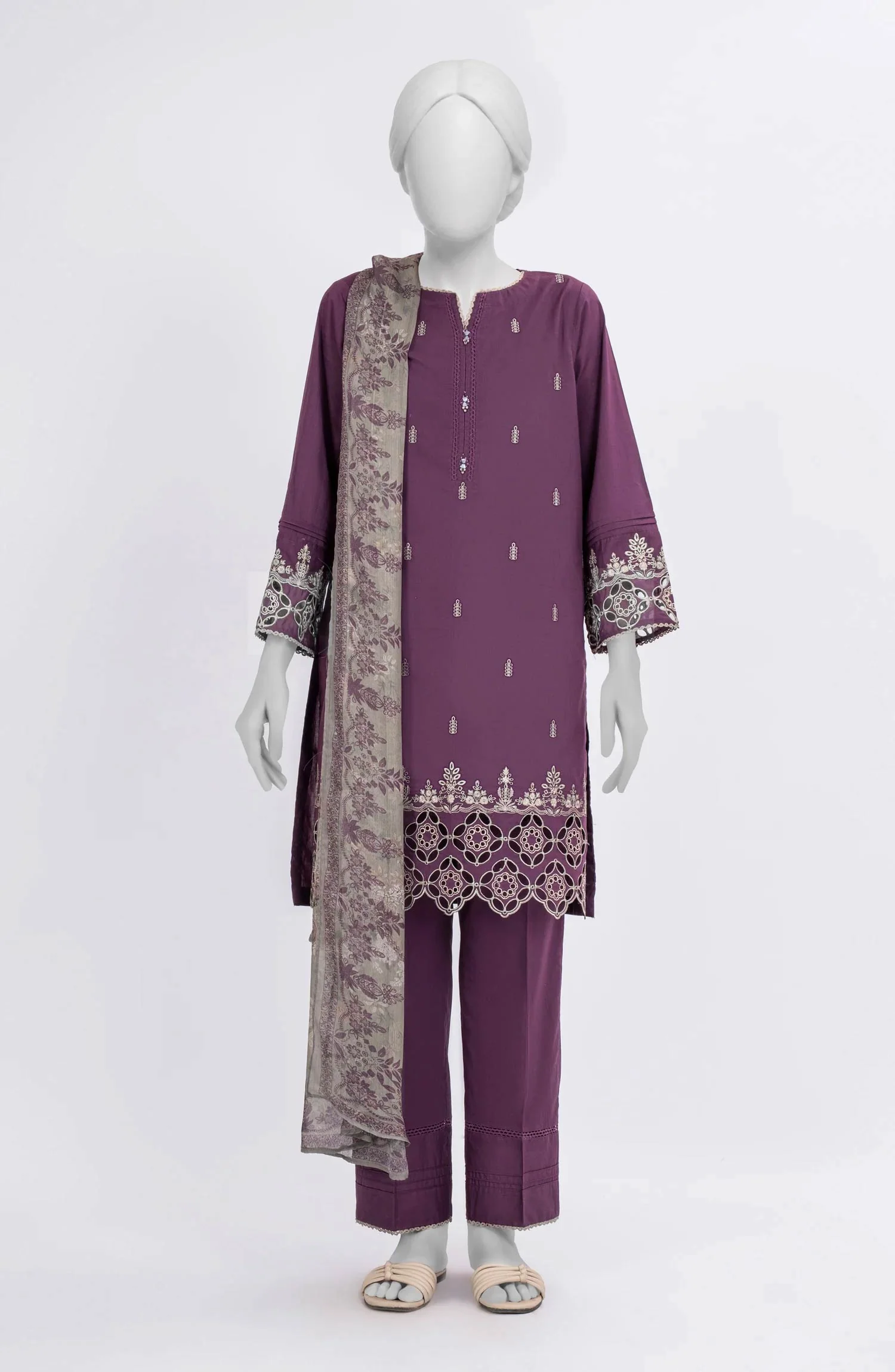 EMBROIDERED CAMBRIC STITCHED 3 PIECE - Image 4