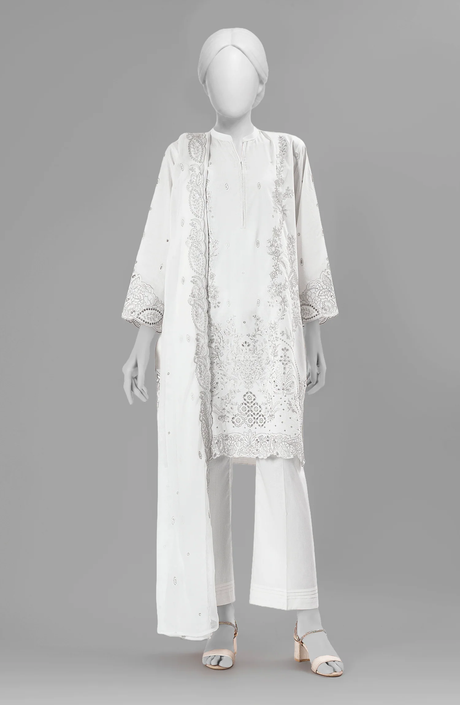 EMBROIDERED CAMBRIC STITCHED 3 PIECE - Image 4