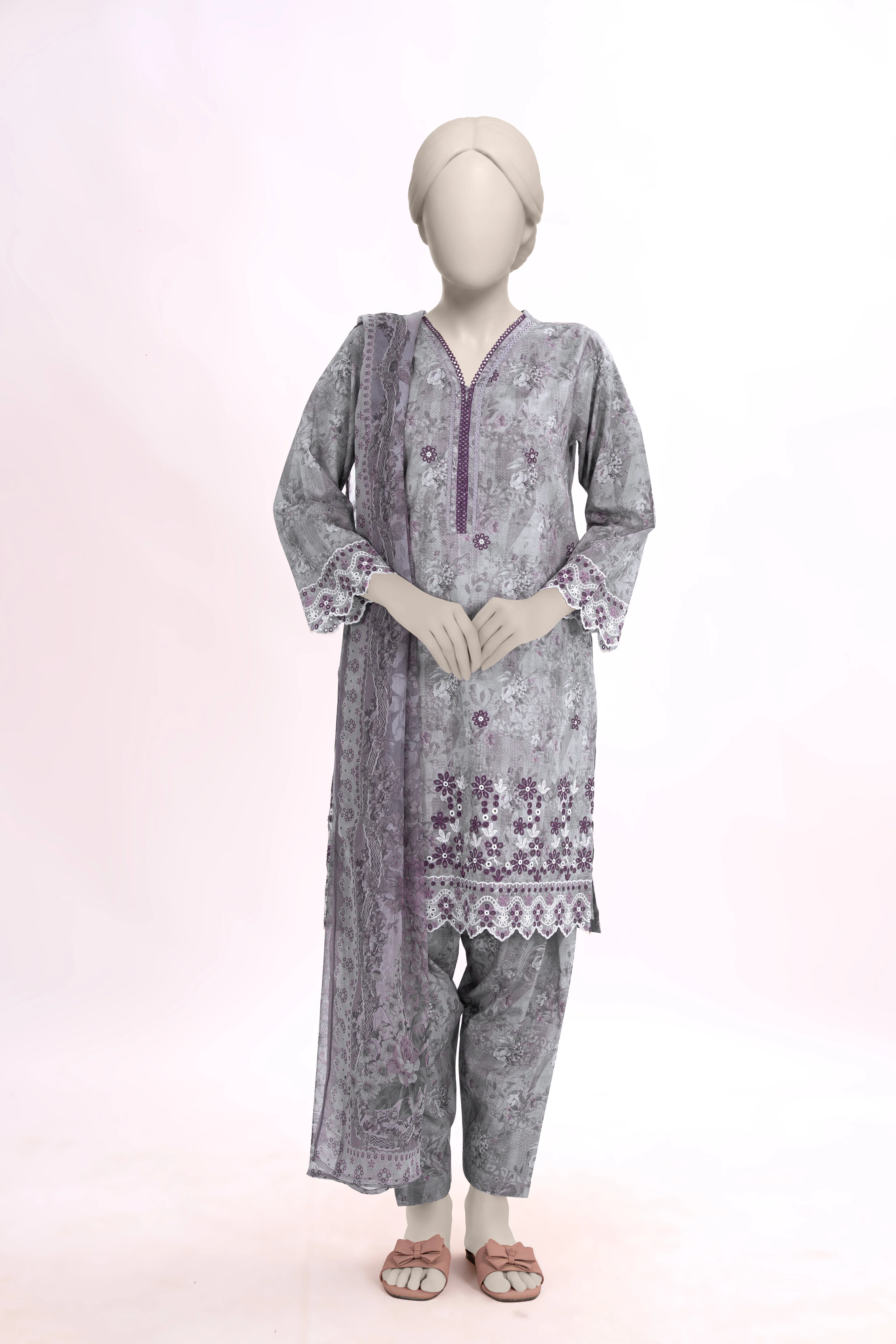 EMBROIDERED CAMBRIC STITCHED 3 PIECE - Image 3