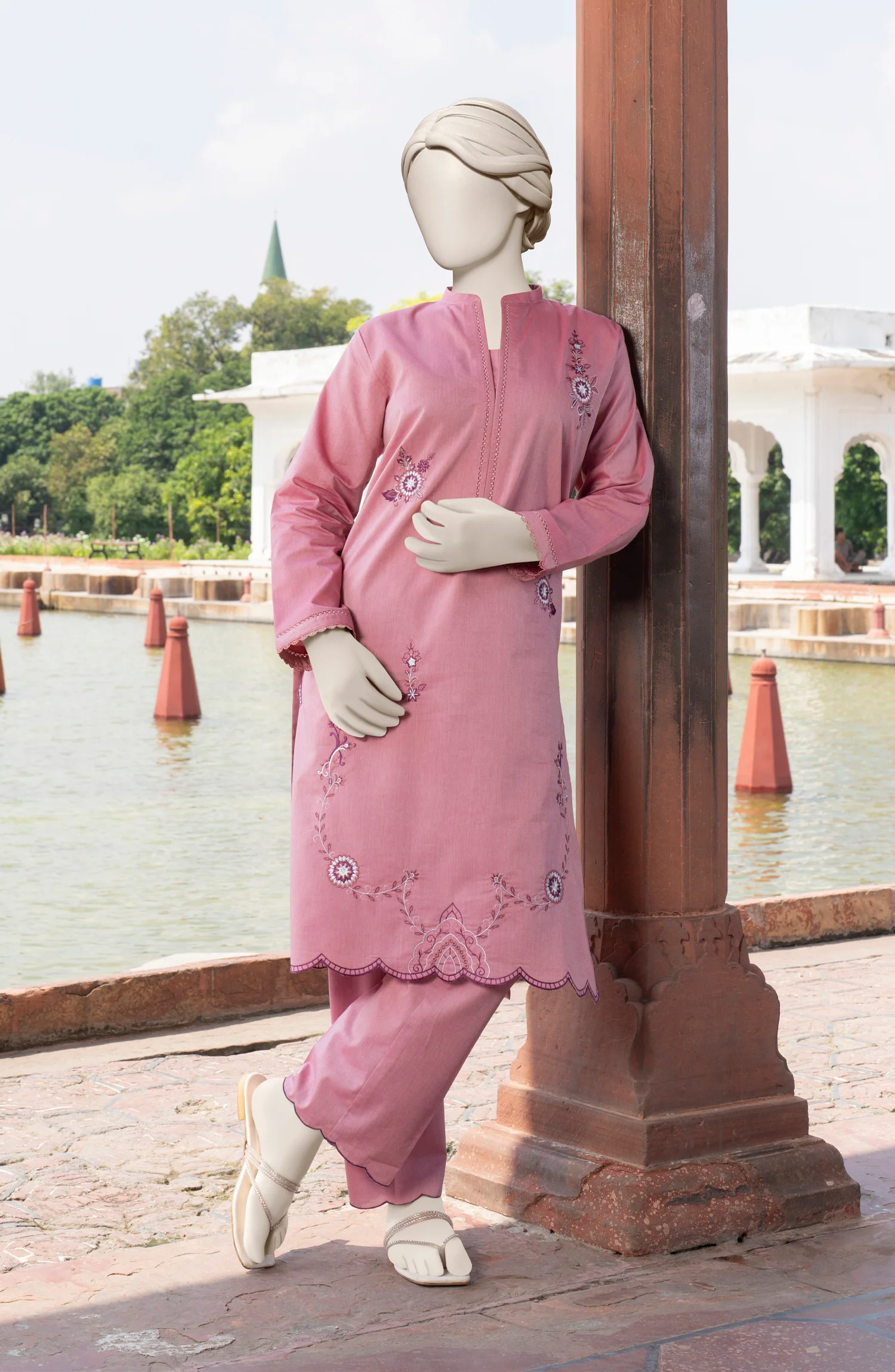 EMBROIDERED CHAMBRAY STITCHED 2 PIECE - Image 2