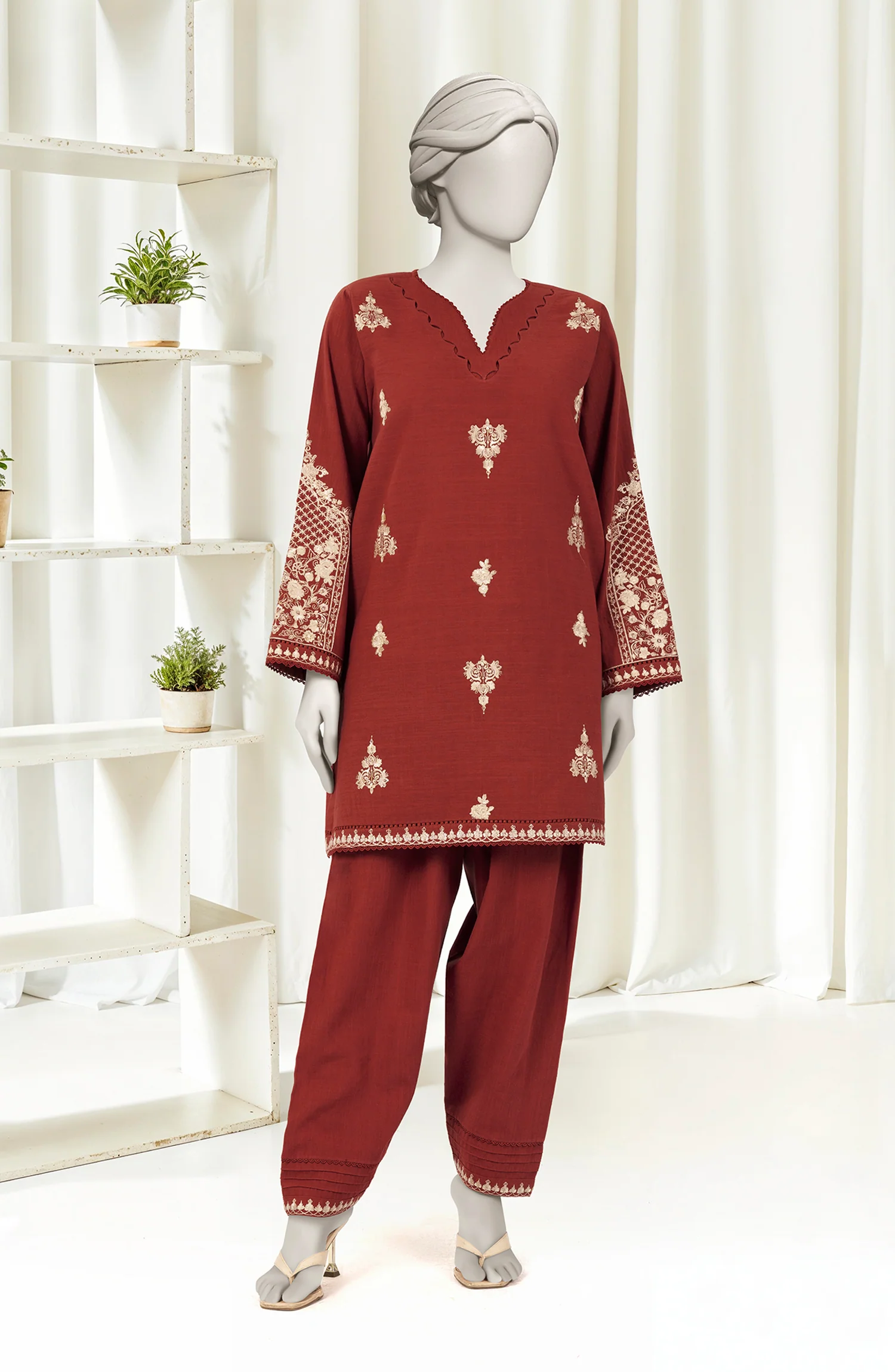 EMBROIDERED CROSS HATCH 2PCS UNSTITCHED - Image 4