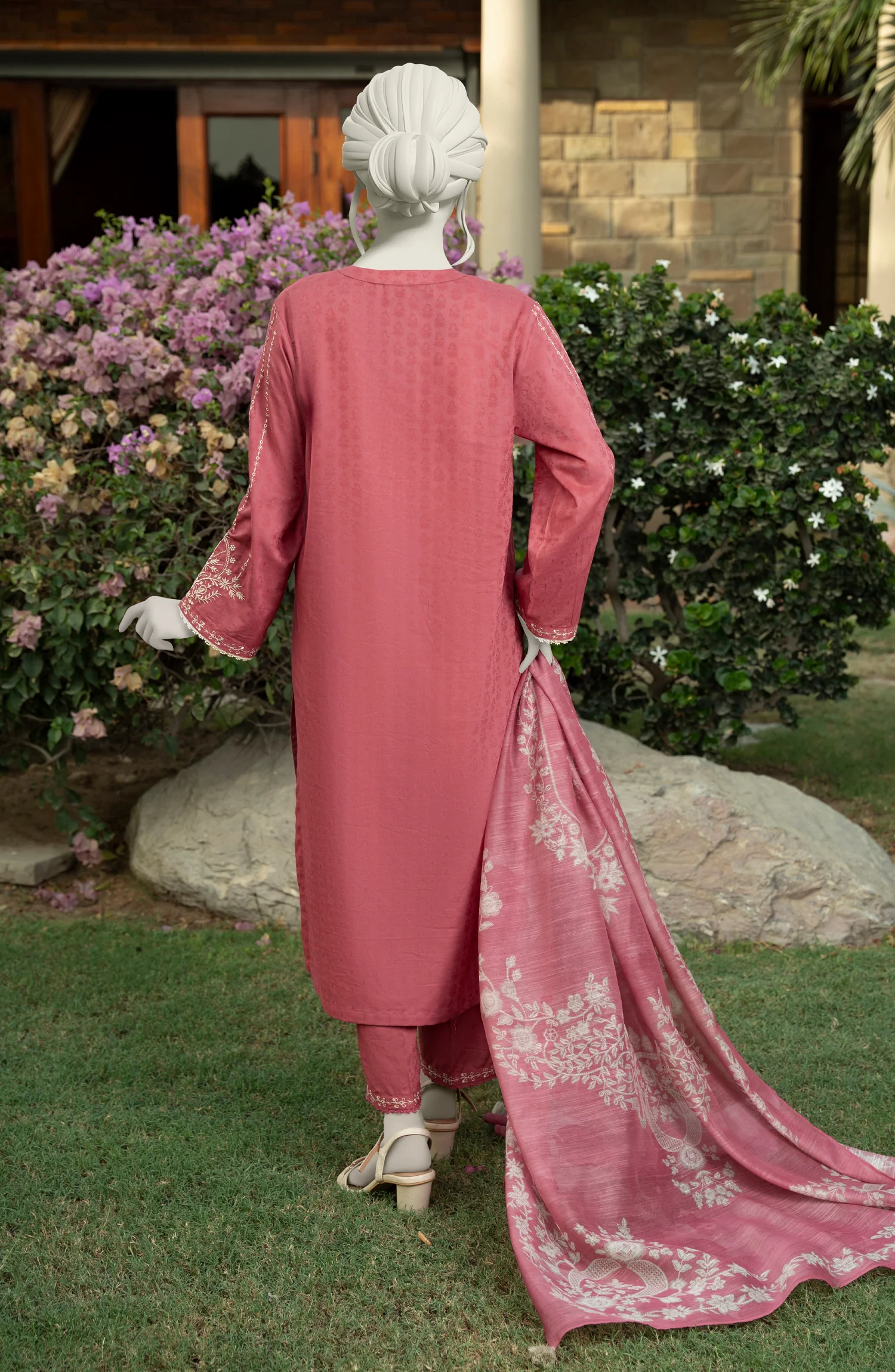 EMBROIDERED JACQUARD STITCHED 3 PIECE - Image 4