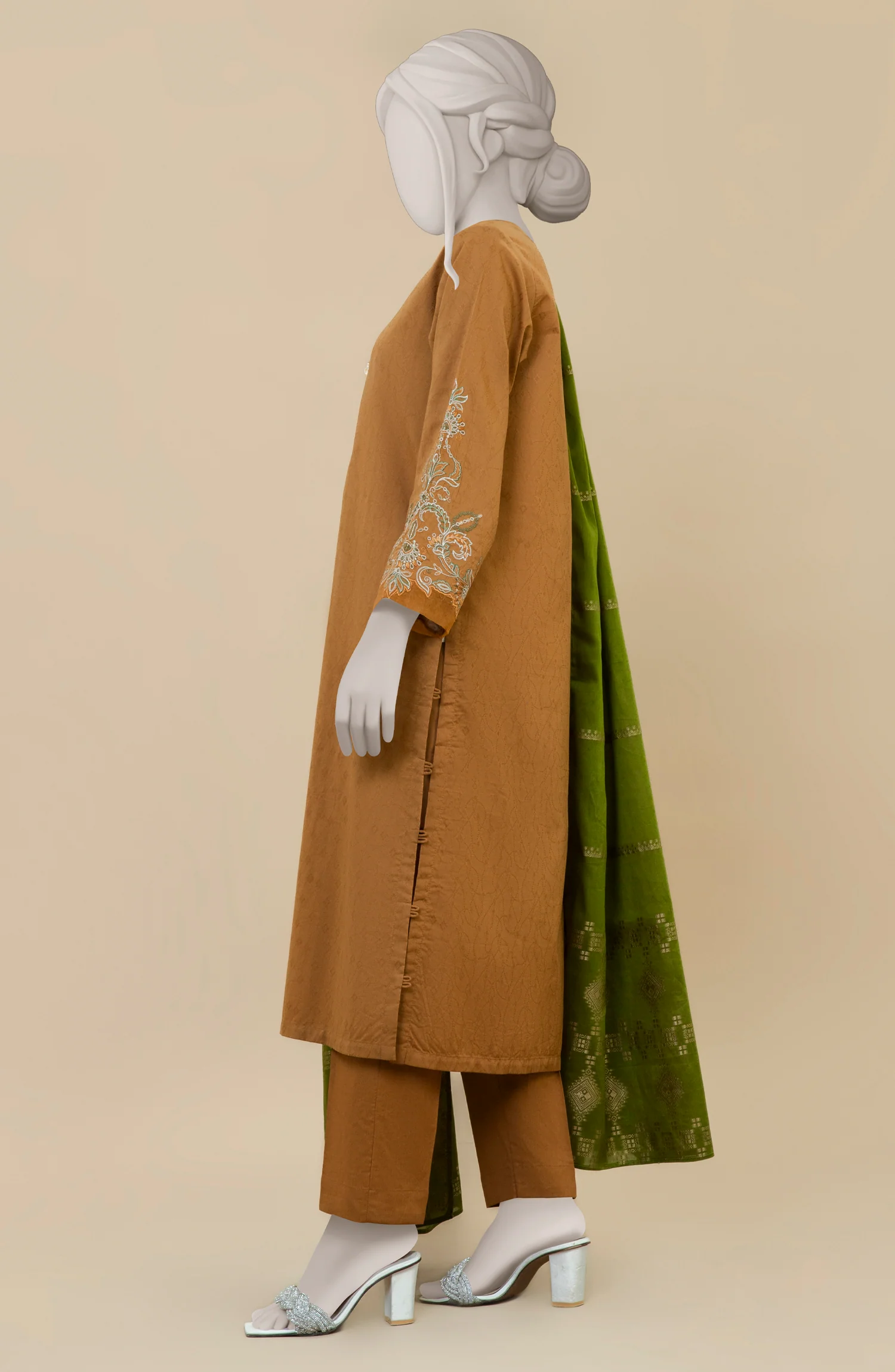EMBROIDERED JACQUARD STITCHED 3 PIECE - Image 4
