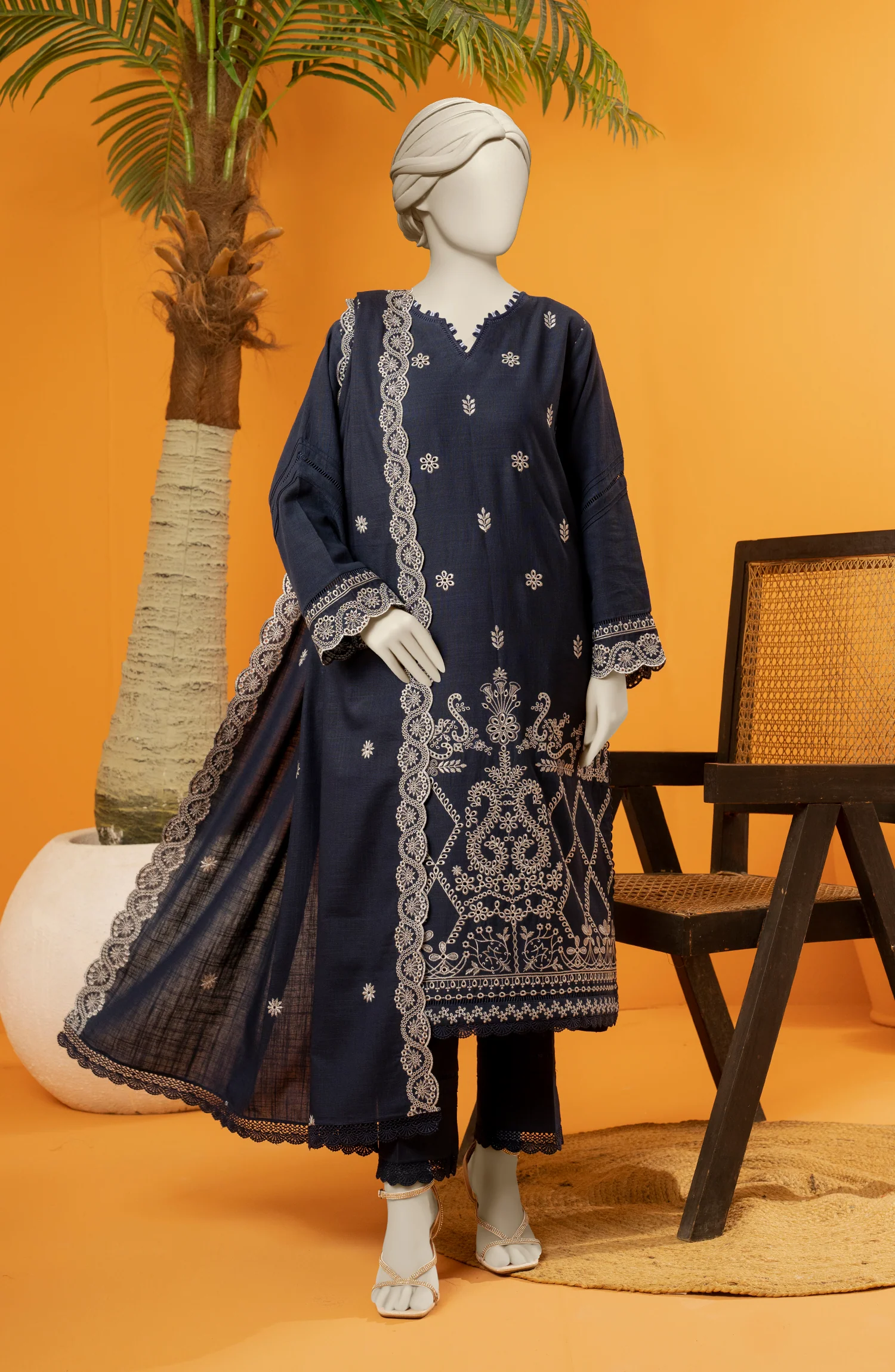 EMBROIDERED KHADDAR 3PCS UNSTITCHED